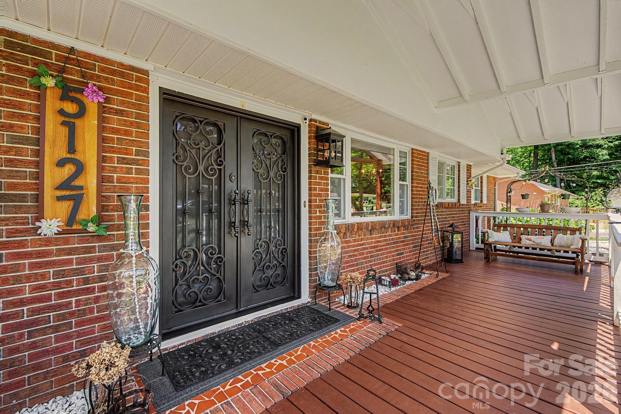 5127 Hoover Dr, Charlotte, NC 28269