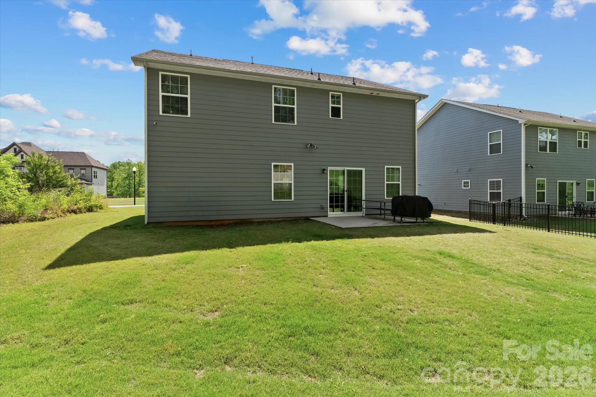 10250 Paper Birch Dr, Charlotte, NC 28215