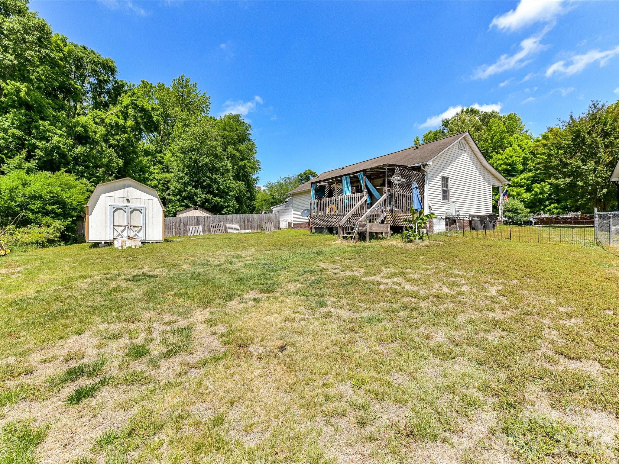 1472 Ridgewood Dr, Concord, NC 28027