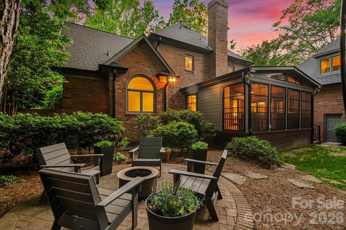 5631 Colony Rd, Charlotte, NC 28226