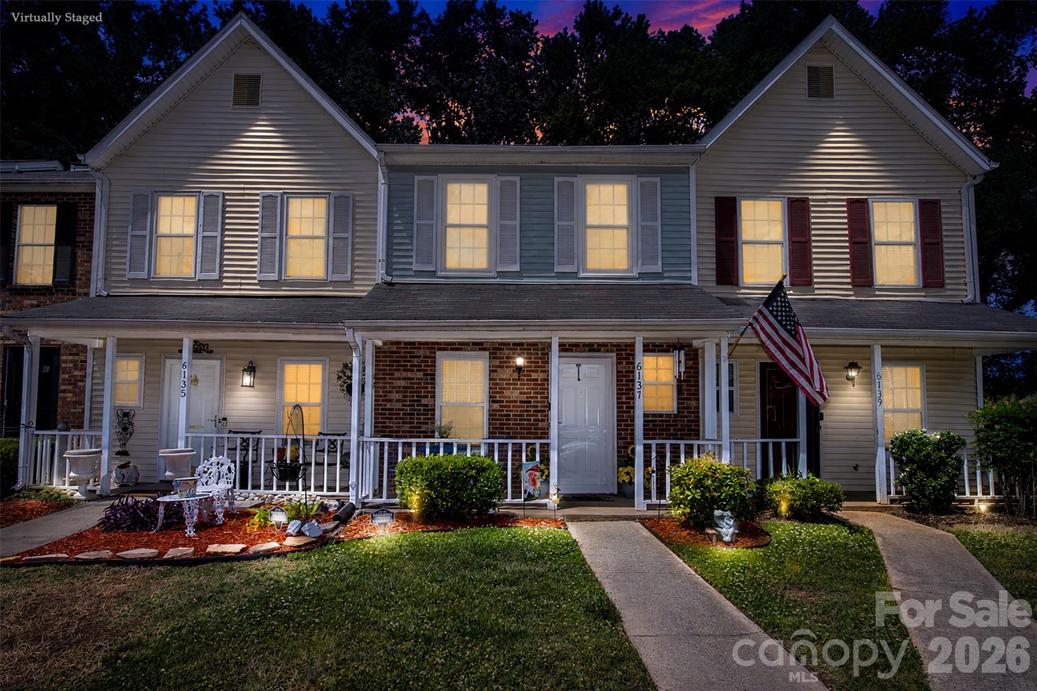 6137 Windsor Gate Ln, Charlotte, NC 28215