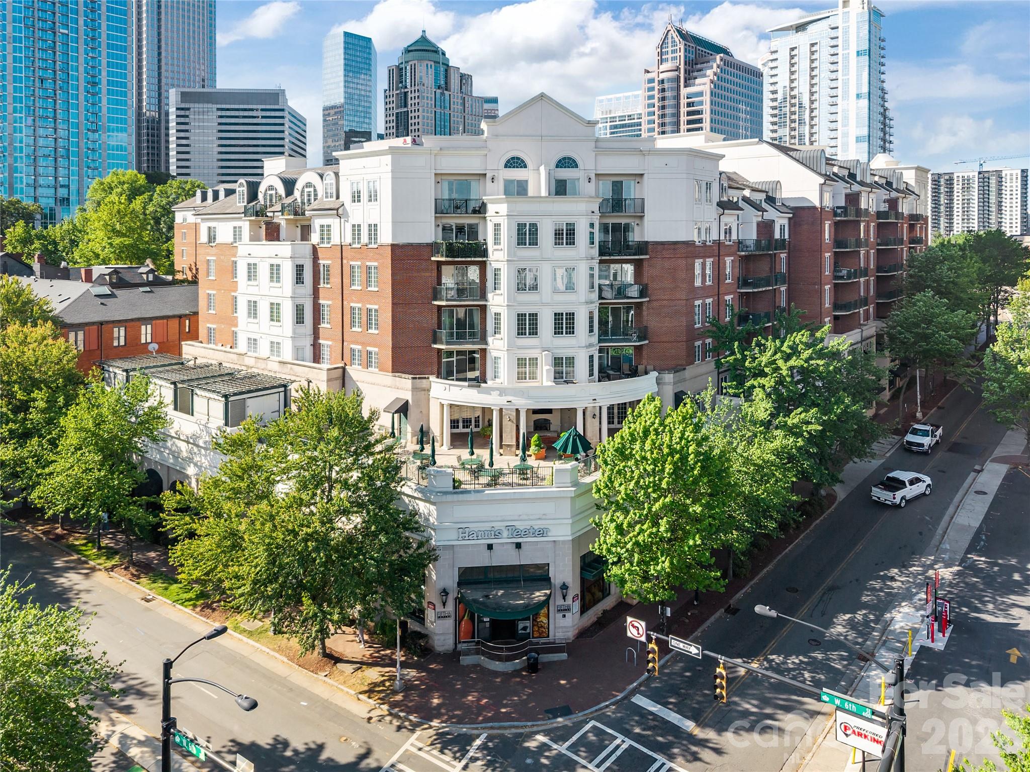 300 W 5th St #809, Charlotte, NC 28202