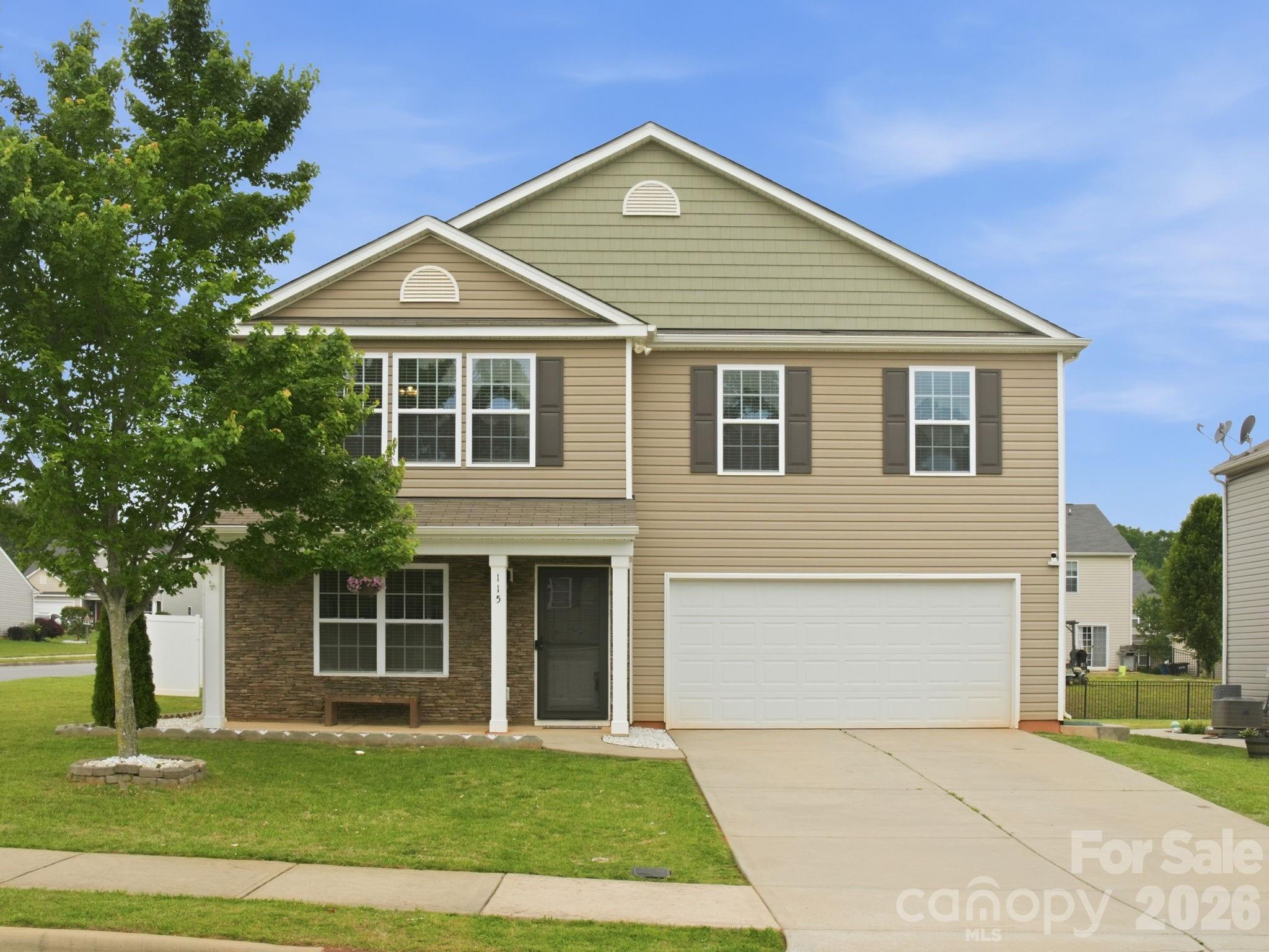 115 Harvest Pointe Dr, Statesville, NC 28677