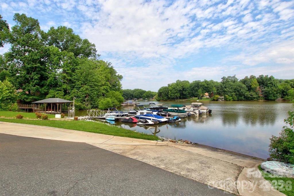146 Comata Rd, Mooresville, NC 28117