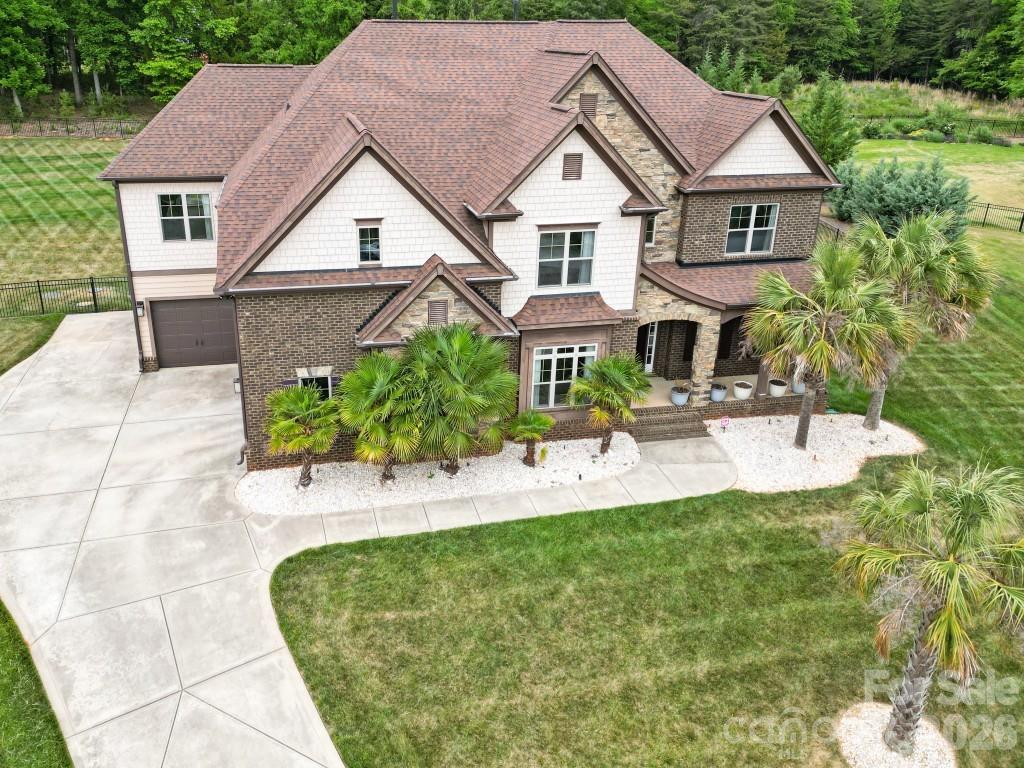 125 Leeward Shoals Ln, Mooresville, NC 28117