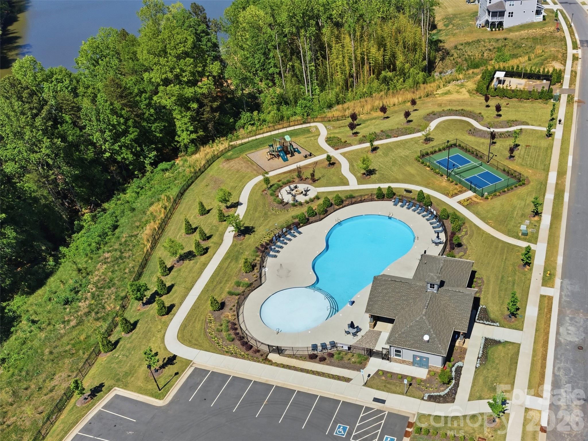 134 Winterberry St, Mooresville, NC 28117