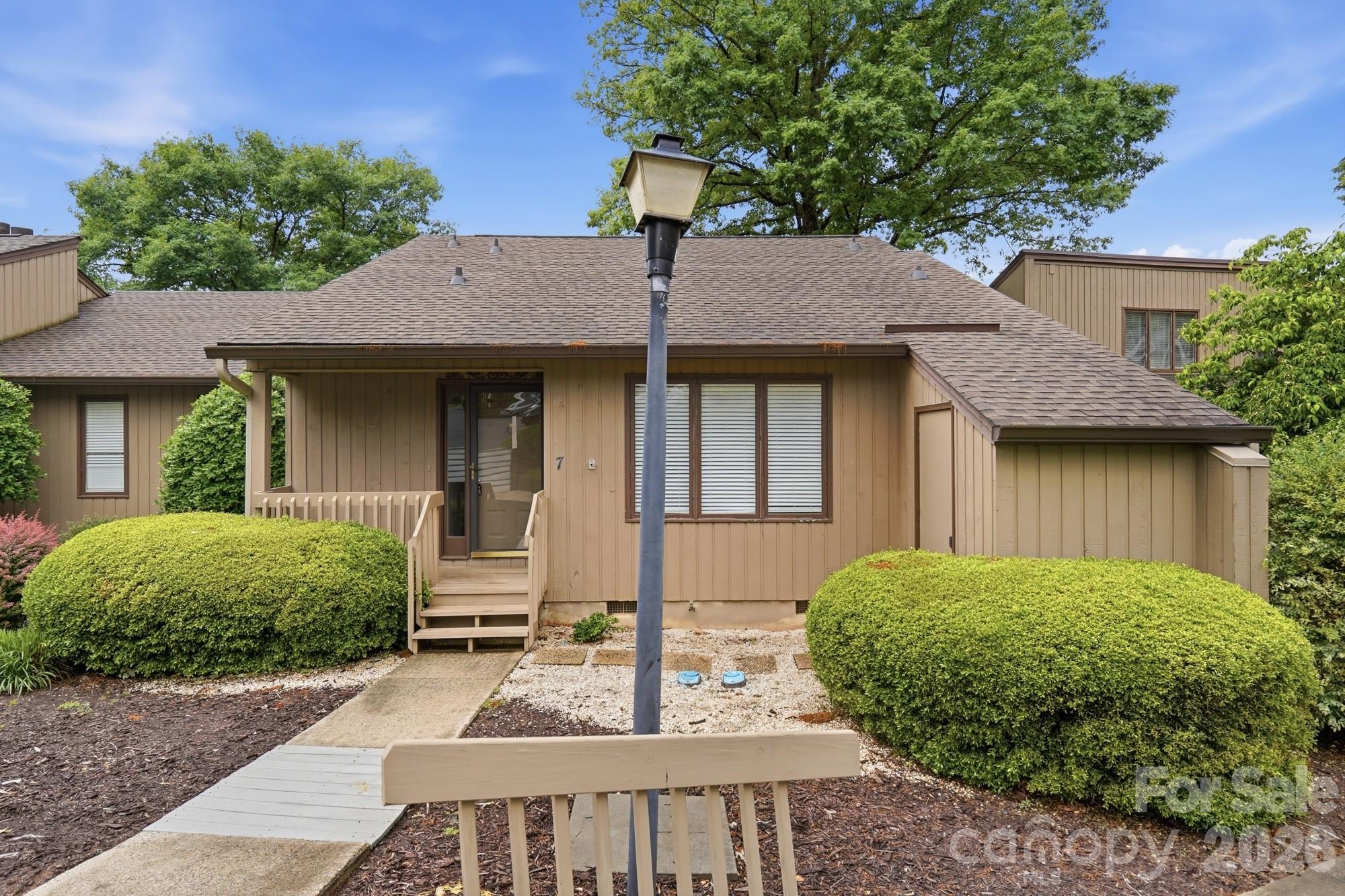 7 Marina Rd, Lake Wylie, SC 29710