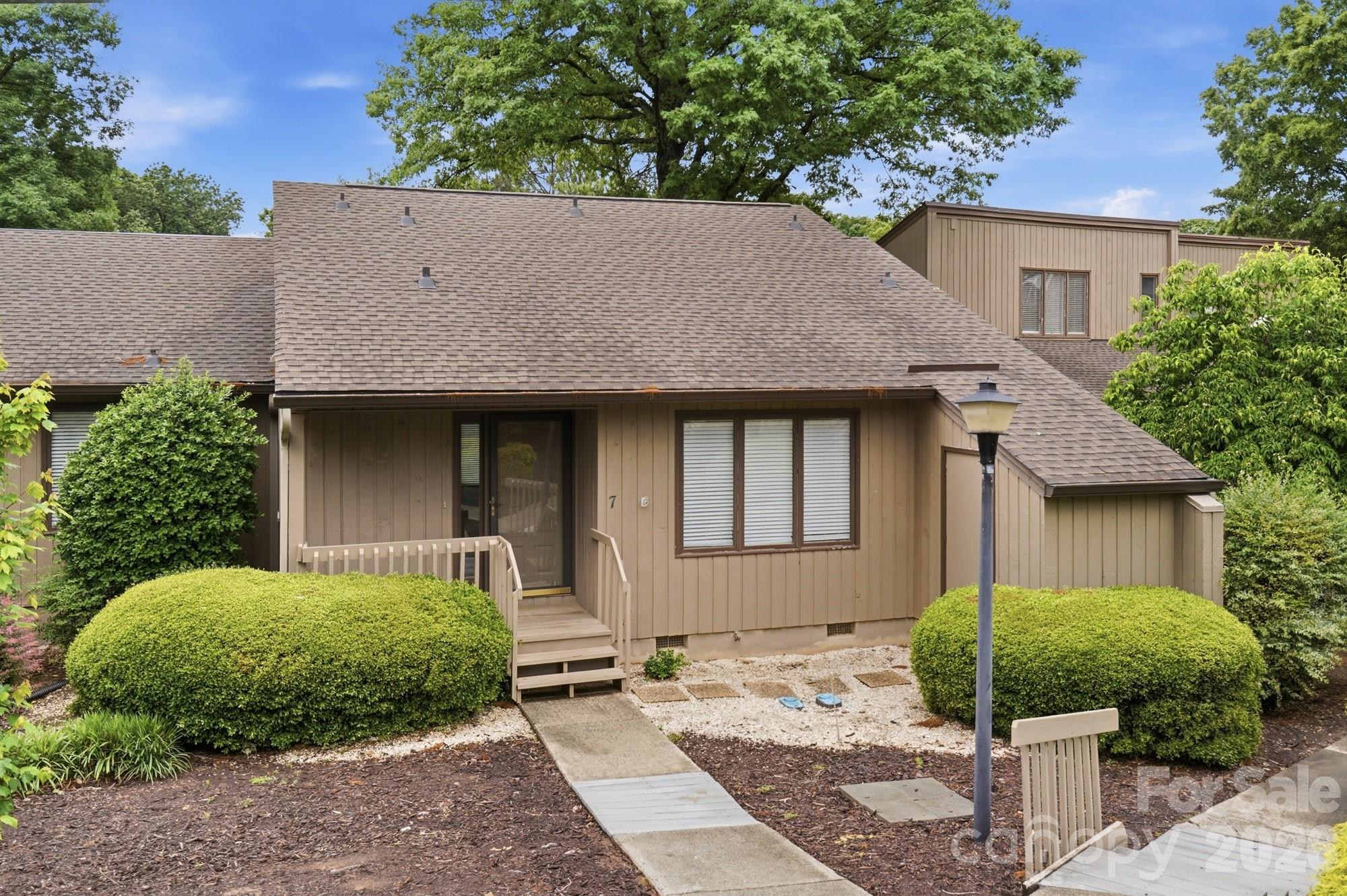 7 Marina Rd, Lake Wylie, SC 29710