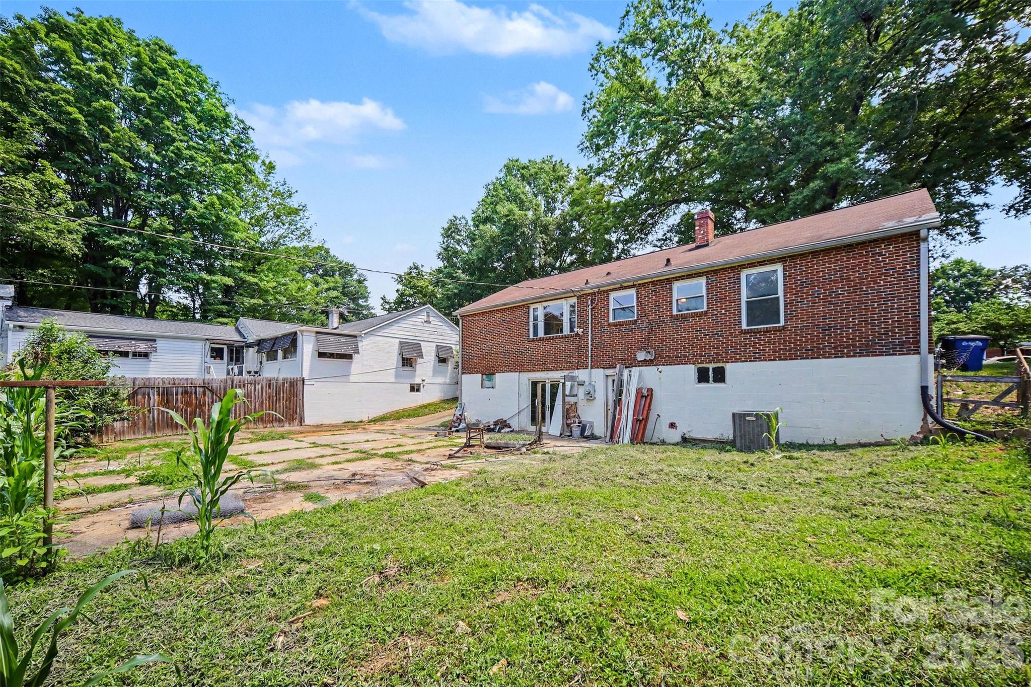 624 Margaret Dr, Statesville, NC 28677