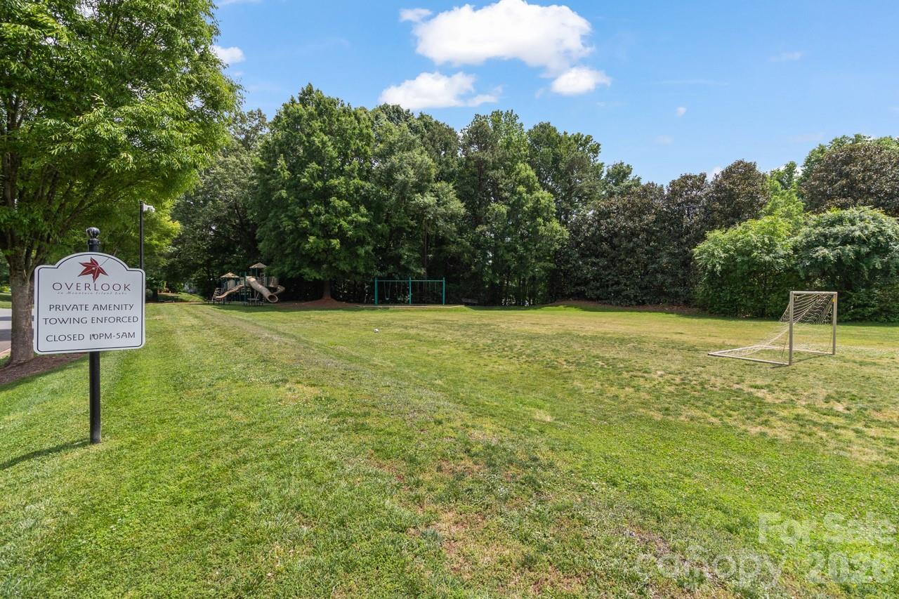 4415 Everclear Ct, Charlotte, NC 28216