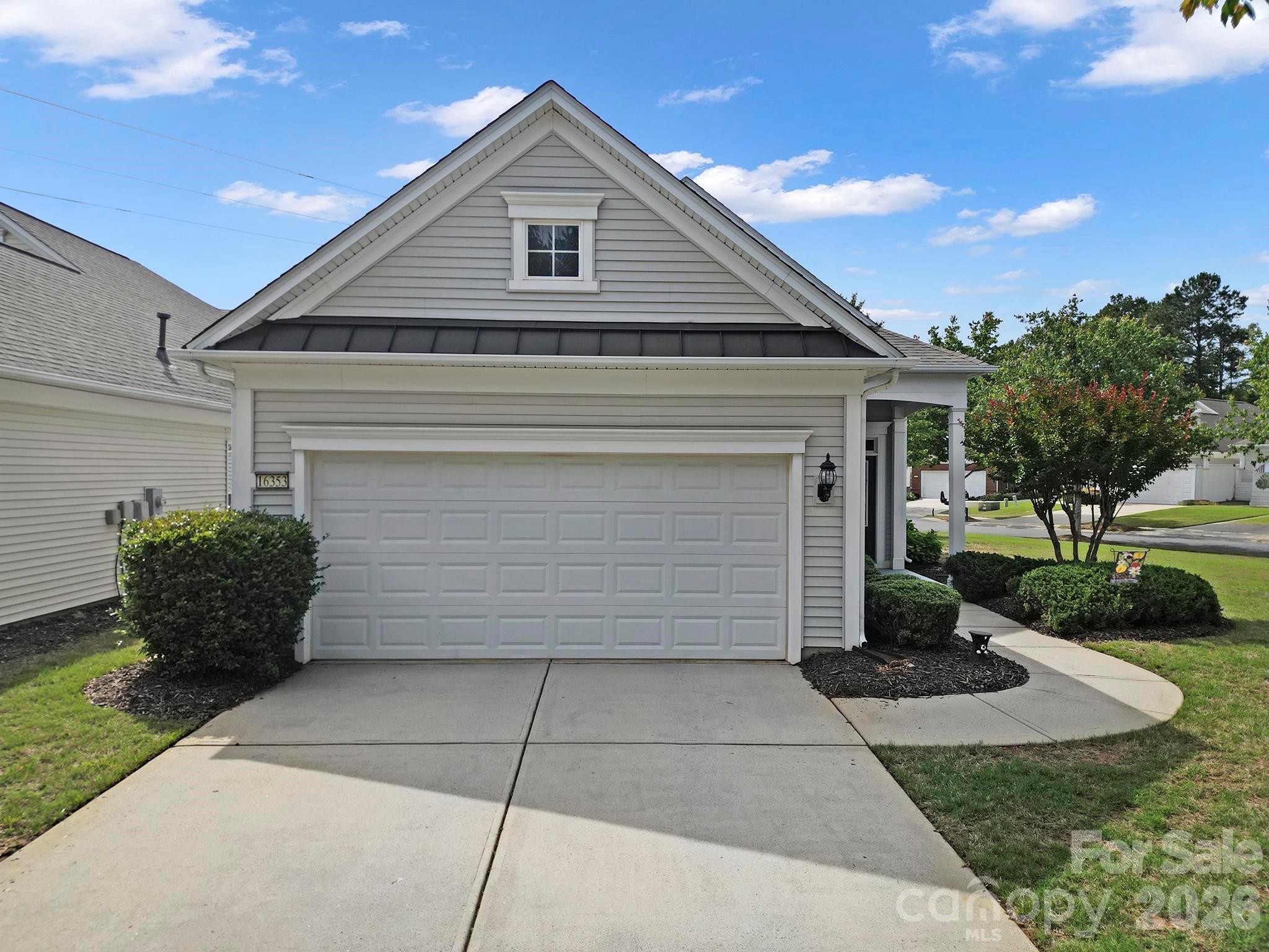 16353 Raven Crest Dr, Fort Mill, SC 29707