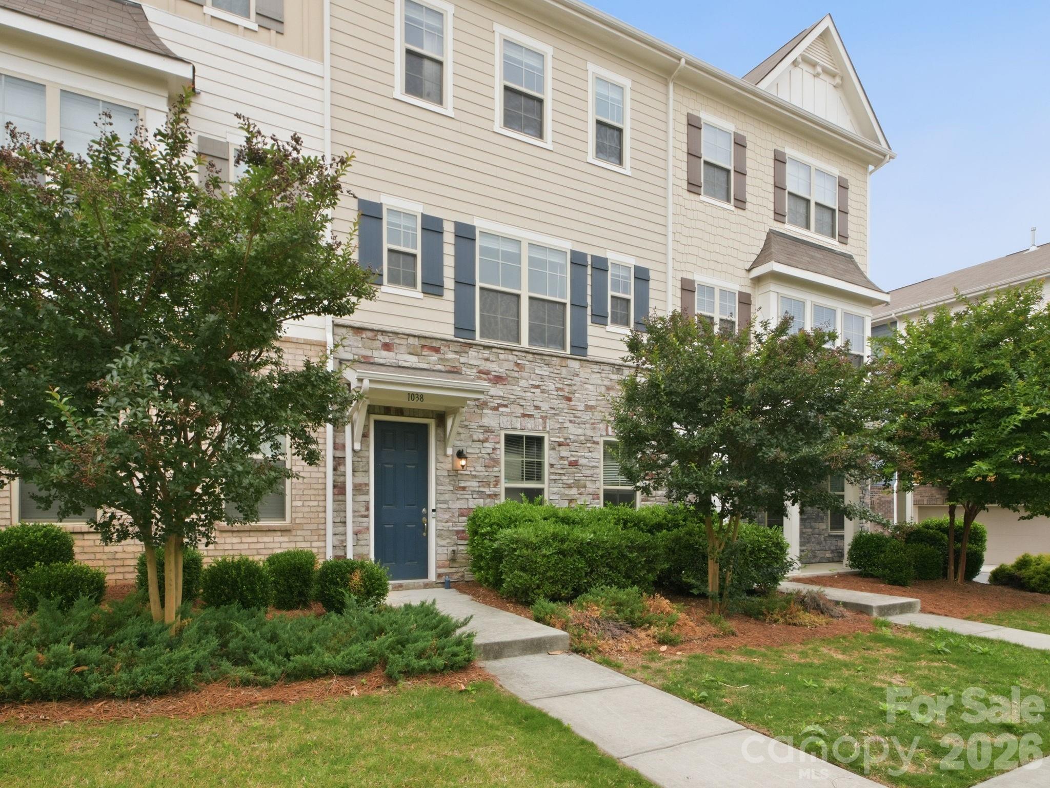 1038 Doveridge St, Charlotte, NC 28273