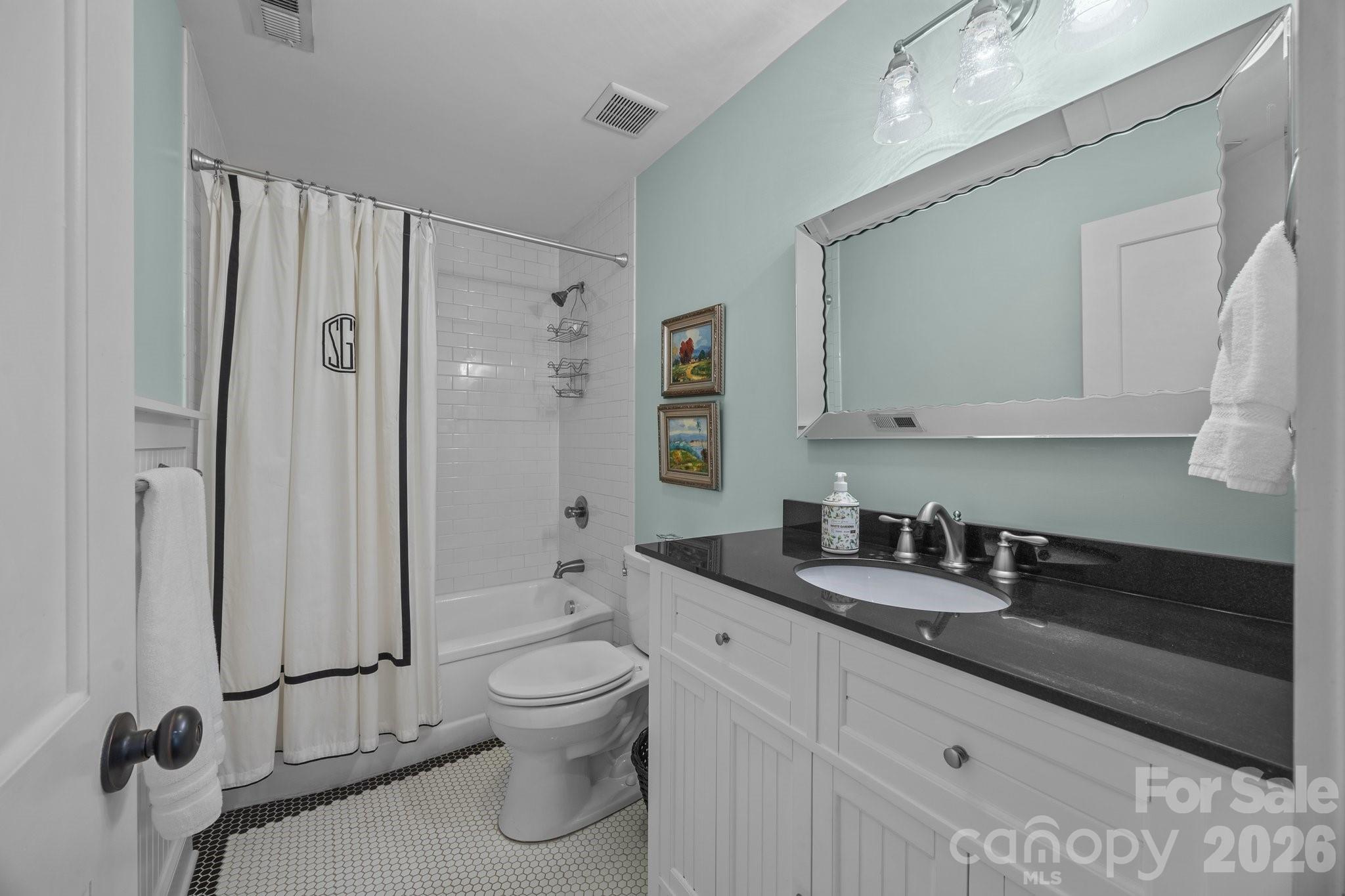 106 N Turner Ave, Charlotte, NC 28216