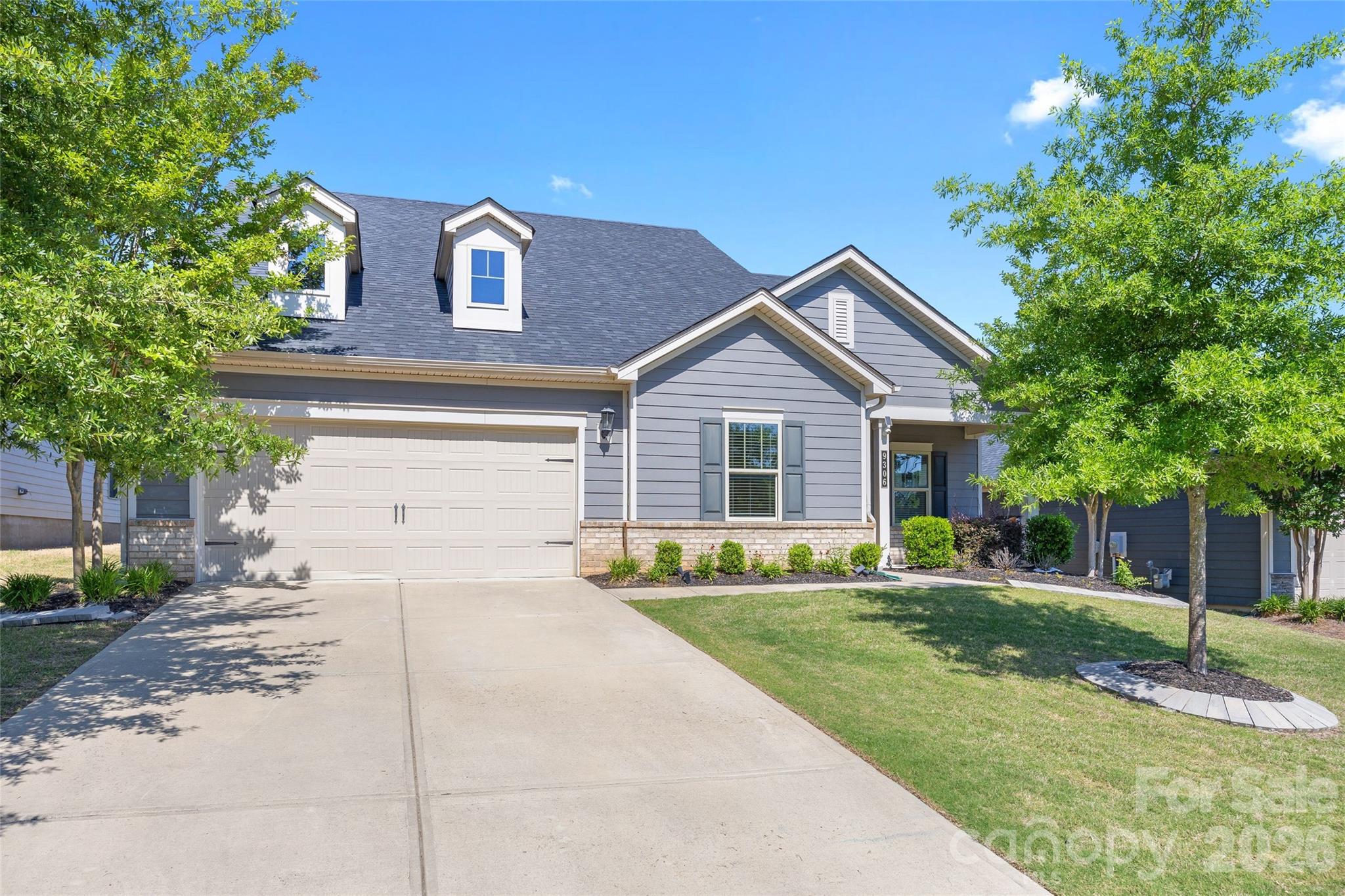 9306 Dufaux Dr, Charlotte, NC 28278