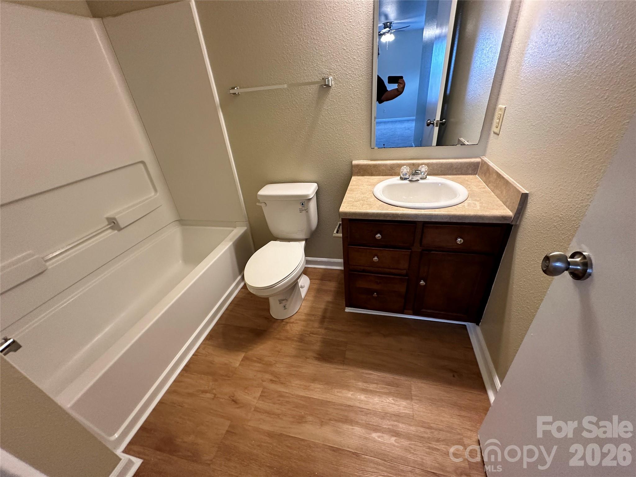 3042 Meadow Knoll Dr, Charlotte, NC 28269