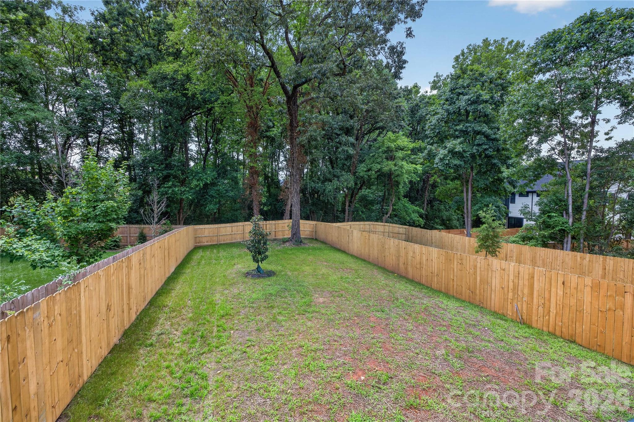 417 W Cama St, Charlotte, NC 28217