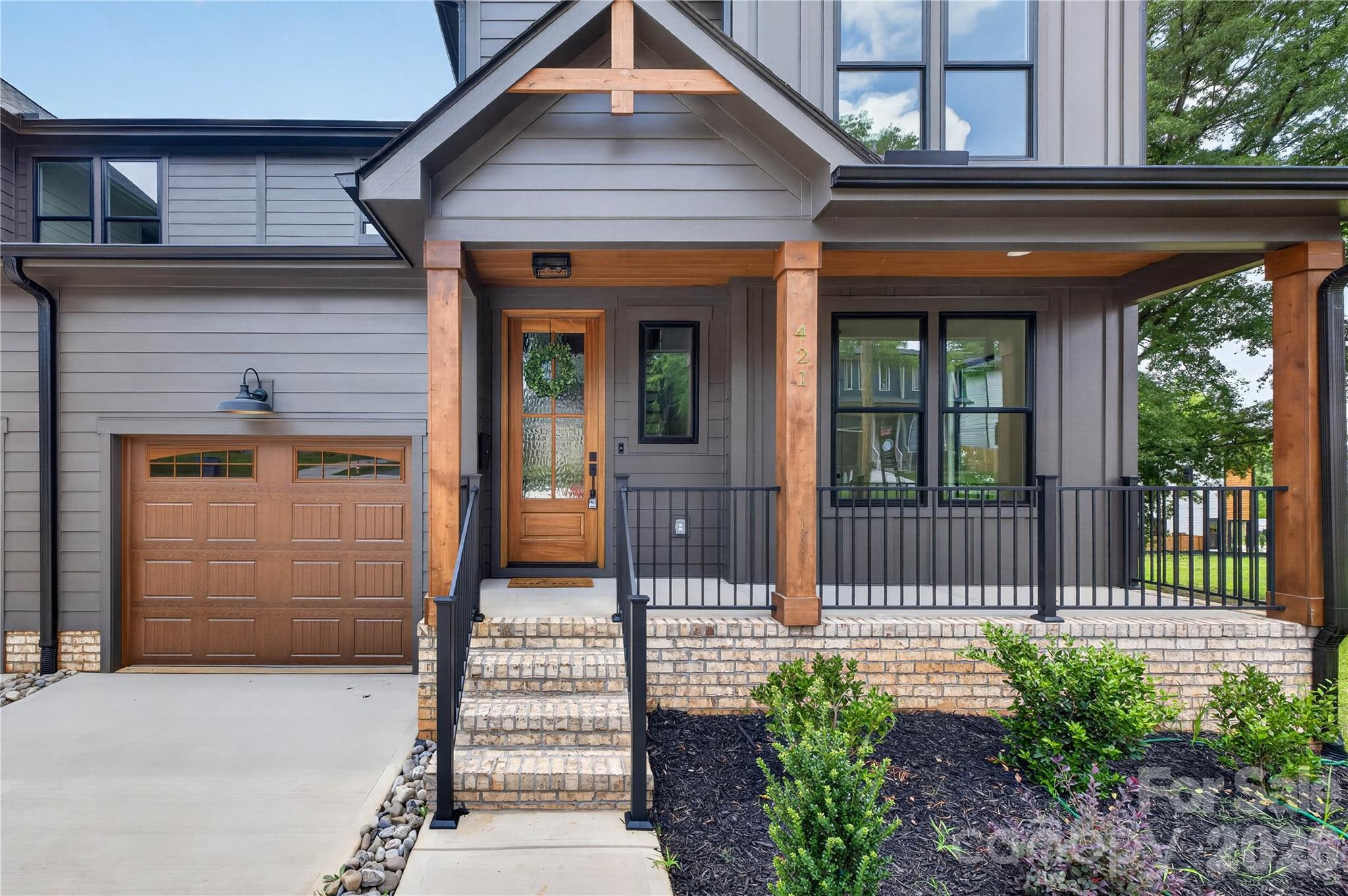 421 W Cama St, Charlotte, NC 28217