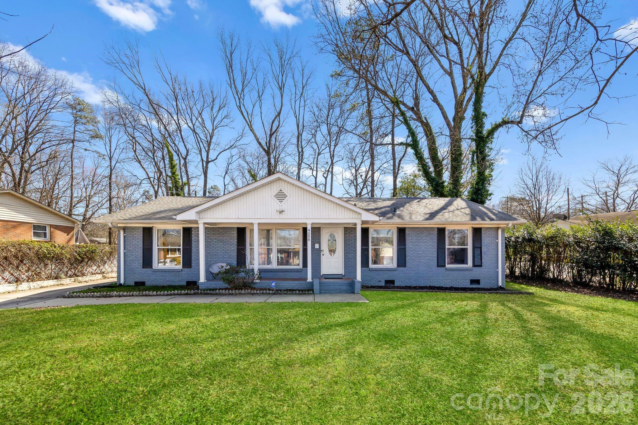 4508 Belle Plaine Dr, Charlotte, NC 28215