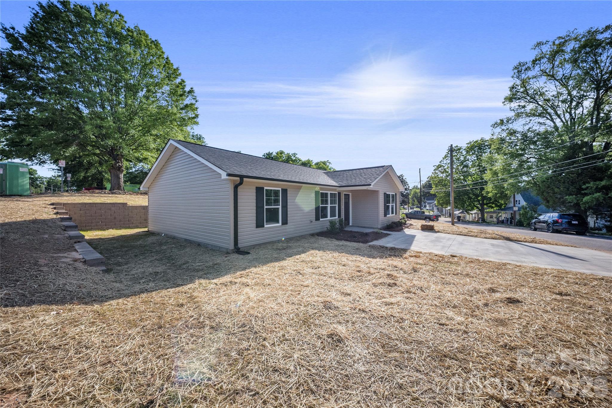 301 W 9th St, Kannapolis, NC 28081