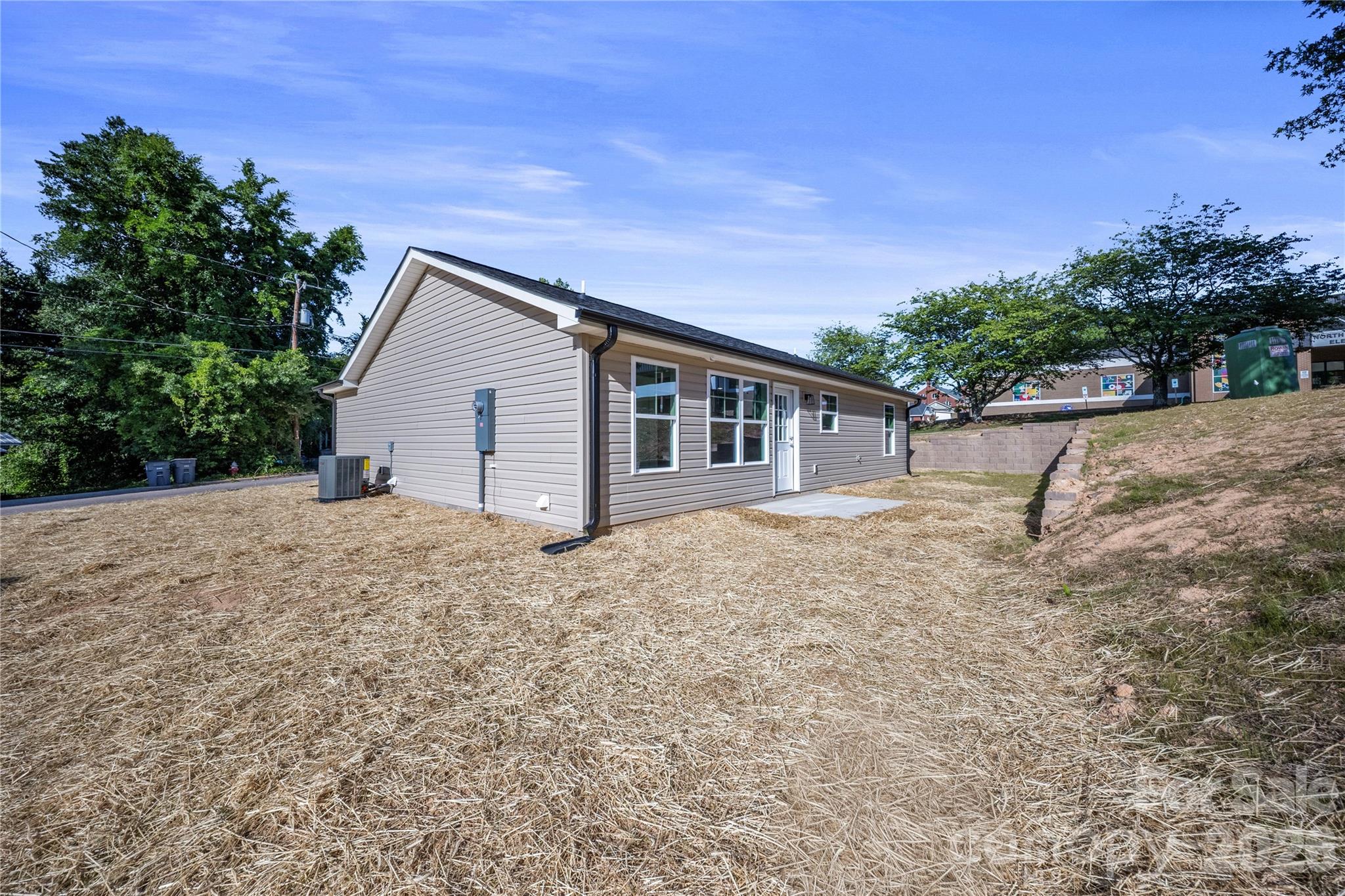 301 W 9th St, Kannapolis, NC 28081