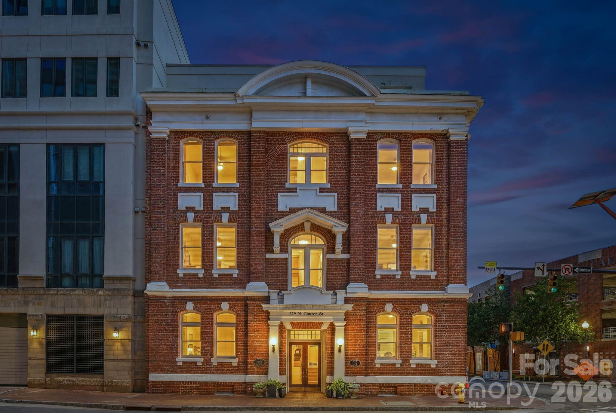 229 N Church St #403, Charlotte, NC 28202