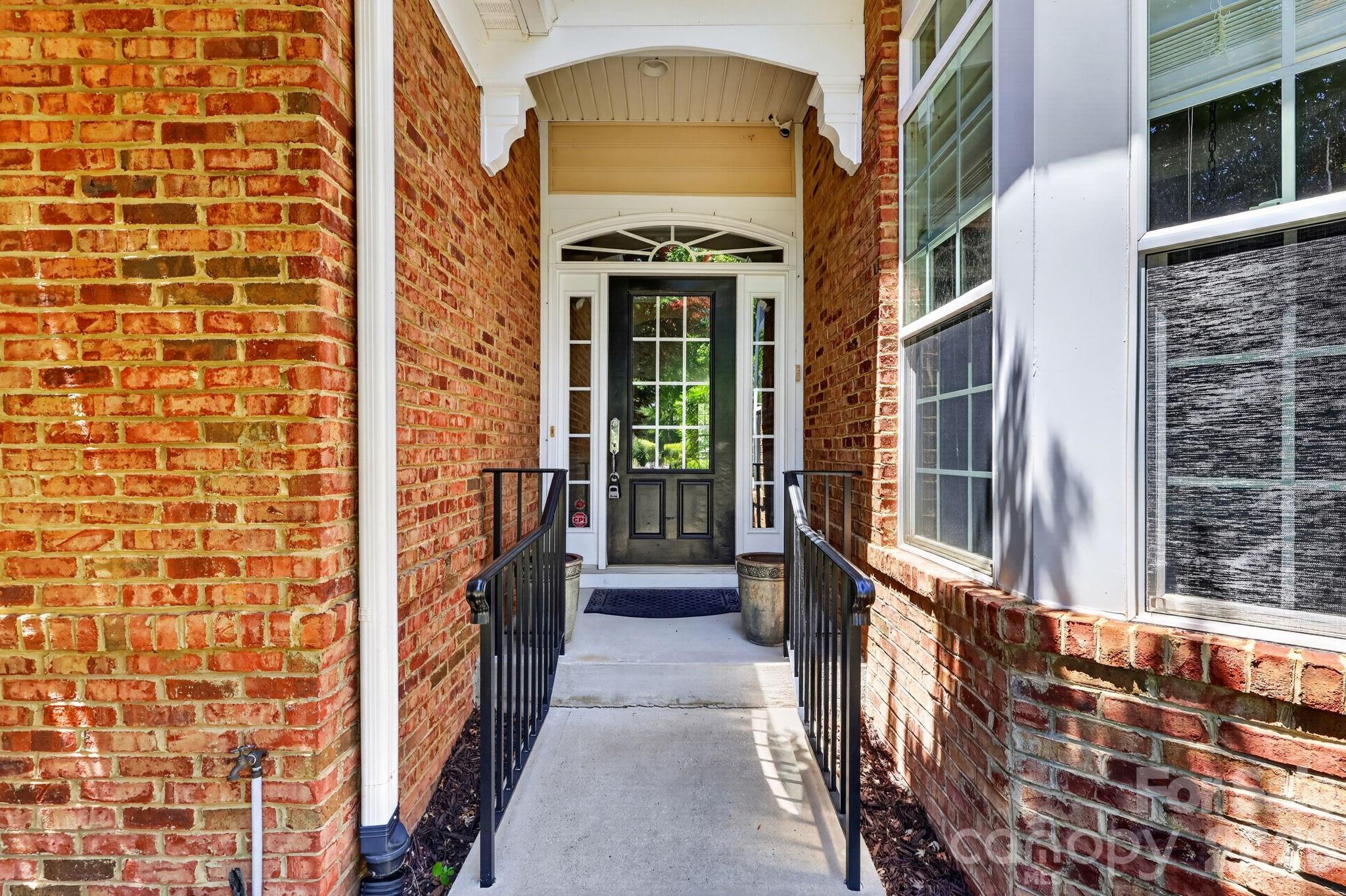 9242 Whistling Straits Dr, Fort Mill, SC 29707