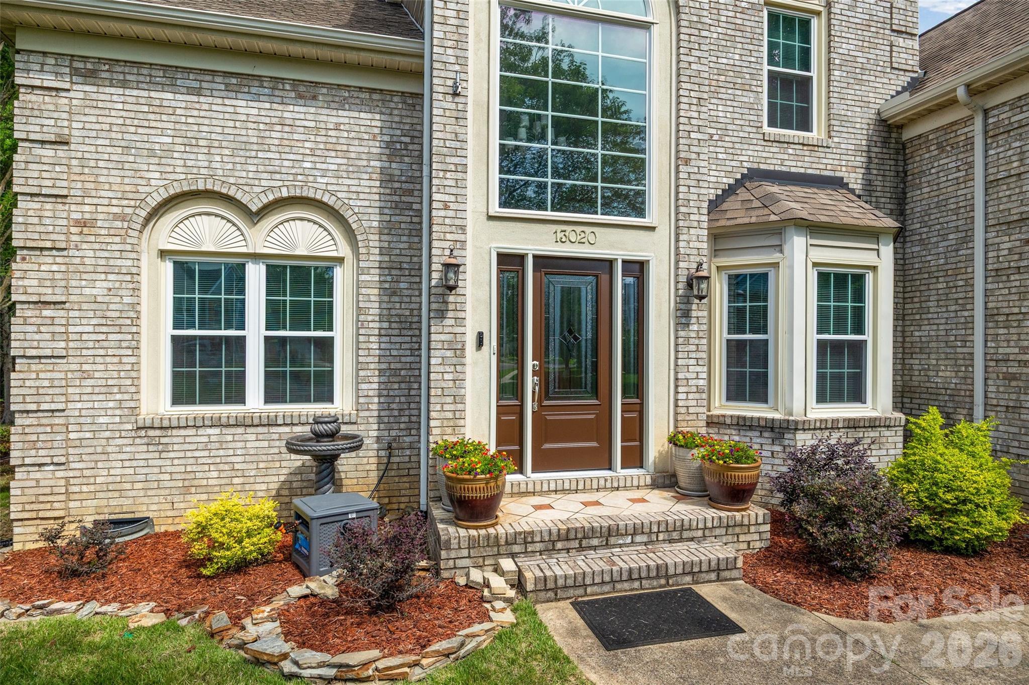 13020 Shannon Park Ln, Charlotte, NC 28273