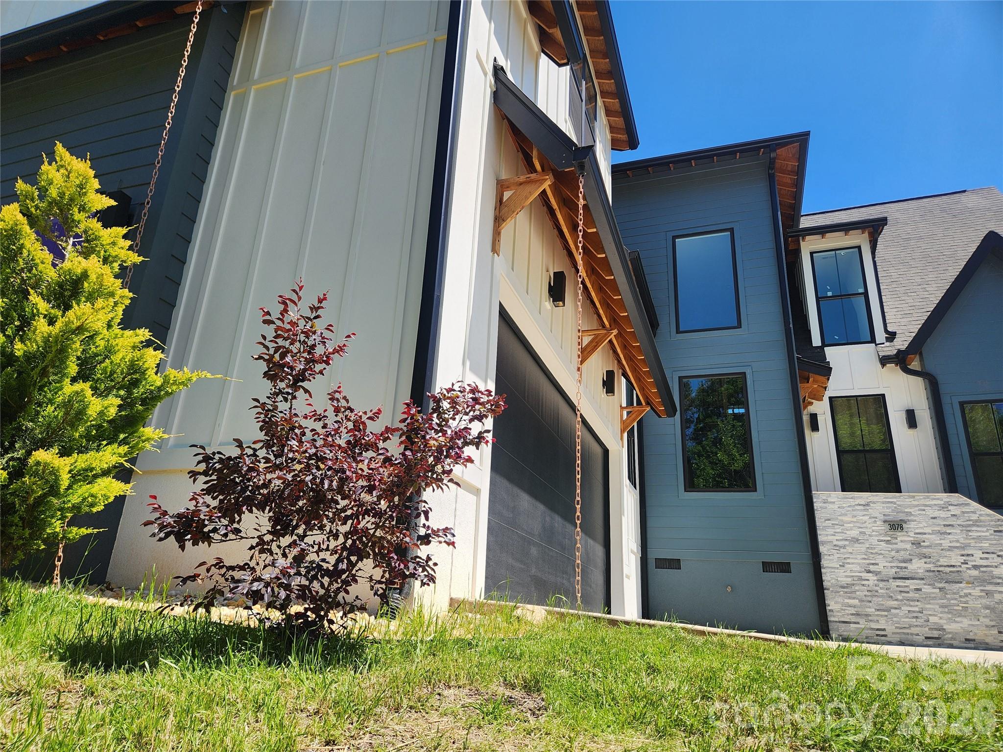 3078 Mountain Creek Dr, Sherrills Ford, NC 28673