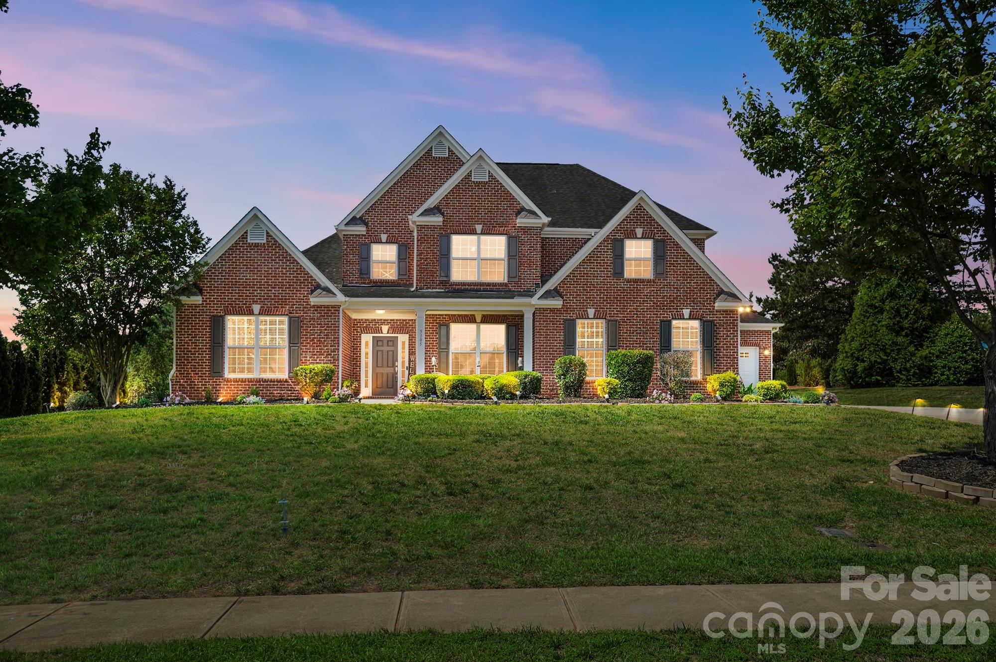 5305 Radcliffe Dr, Waxhaw, NC 28173