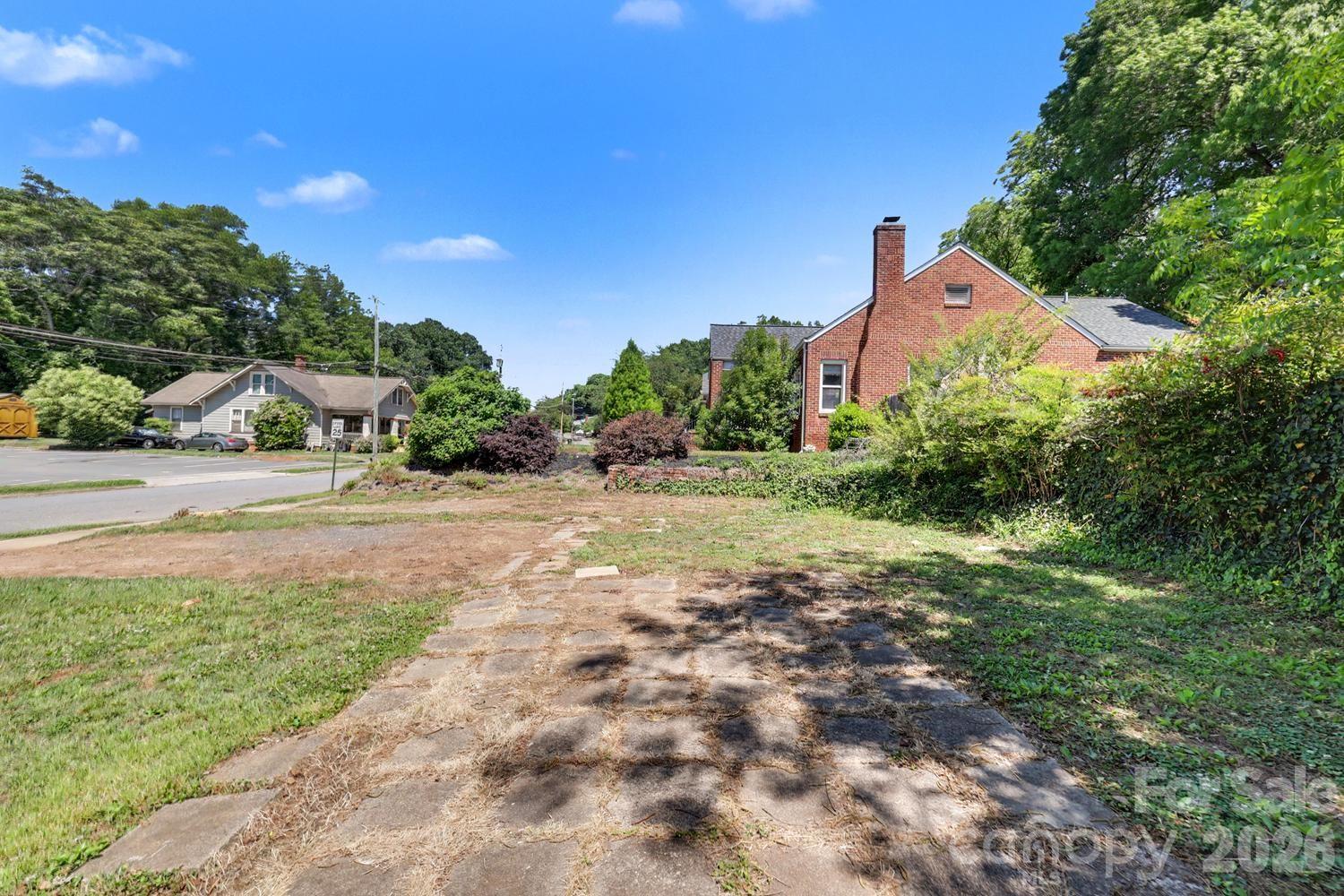 503 E Broad St, Statesville, NC 28677