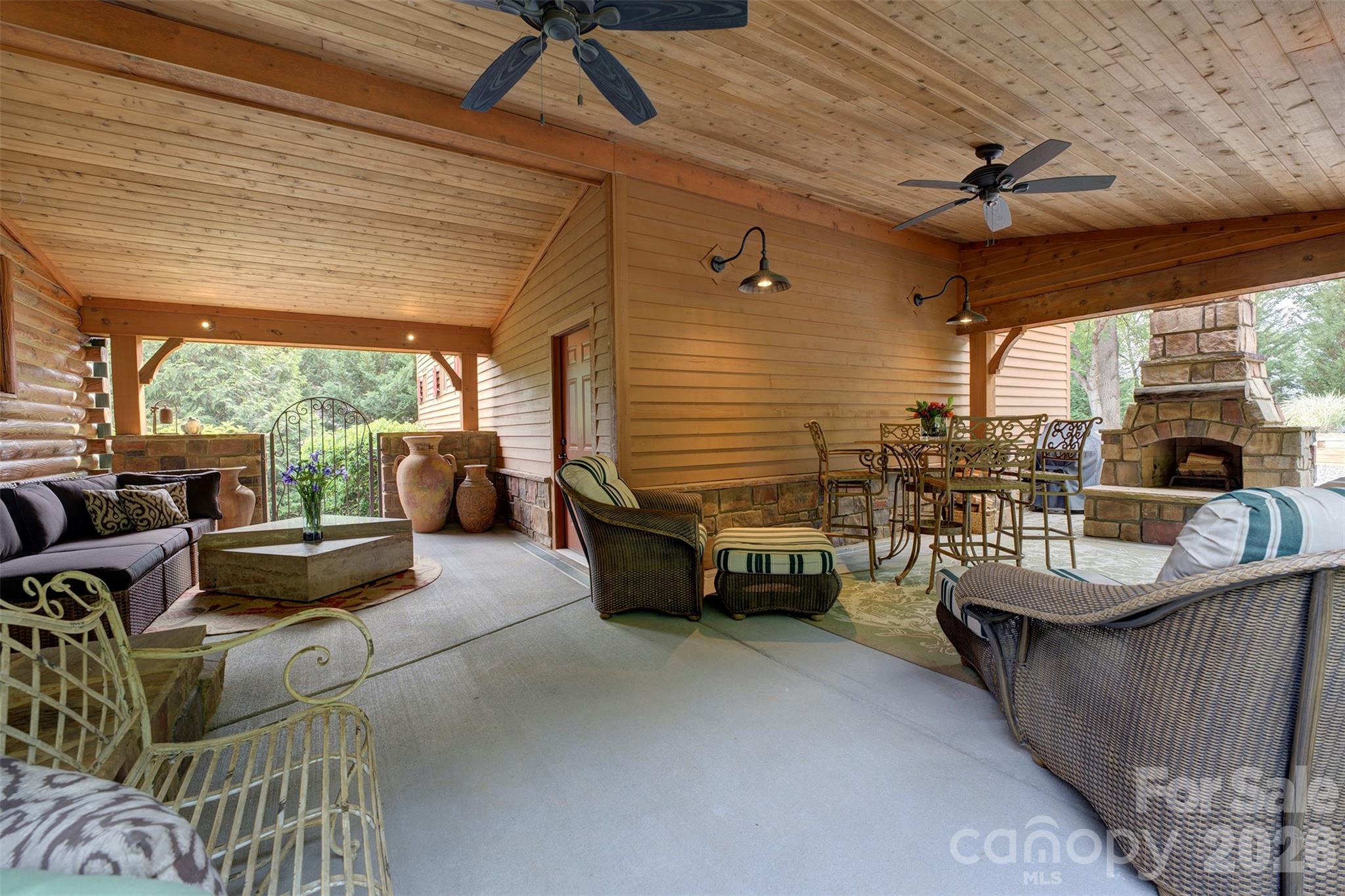 15425 E Rocky River Rd, Davidson, NC 28036
