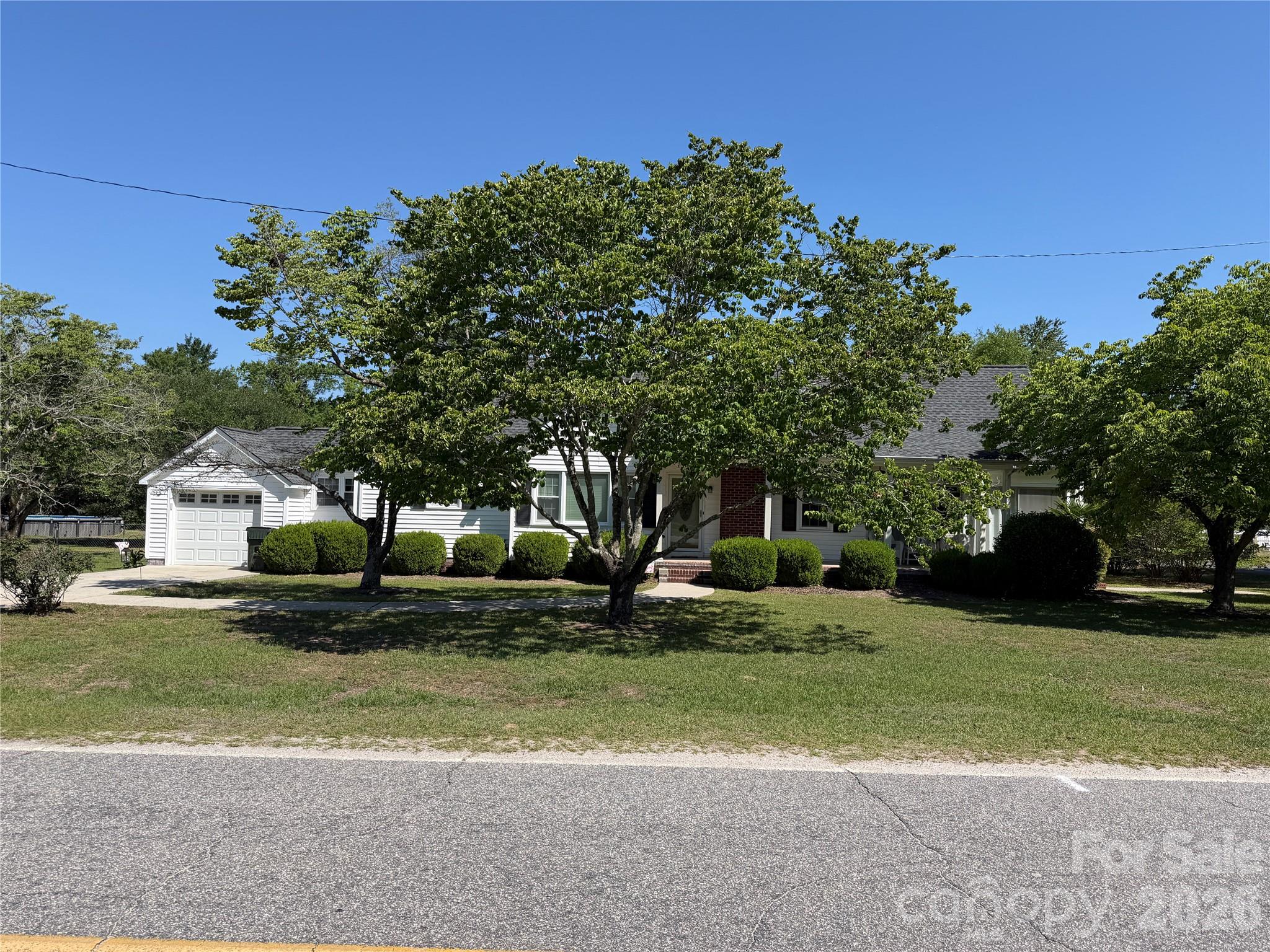 202 W Stevens Dr, Kershaw, SC 29067