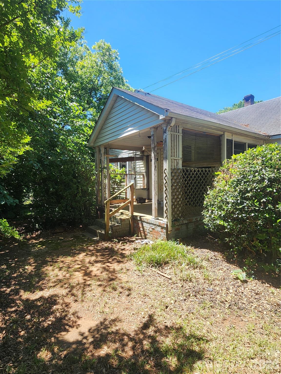 5510 Allen Rd E, Charlotte, NC 28269