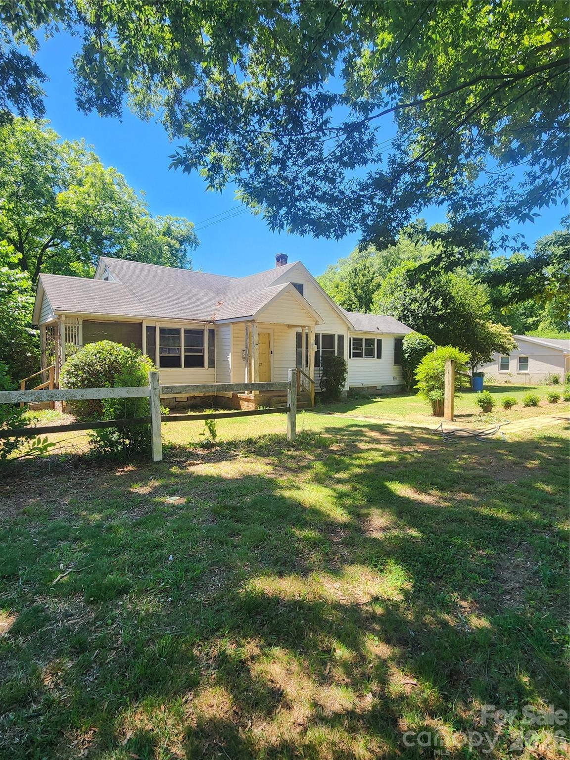 5510 Allen Rd E, Charlotte, NC 28269