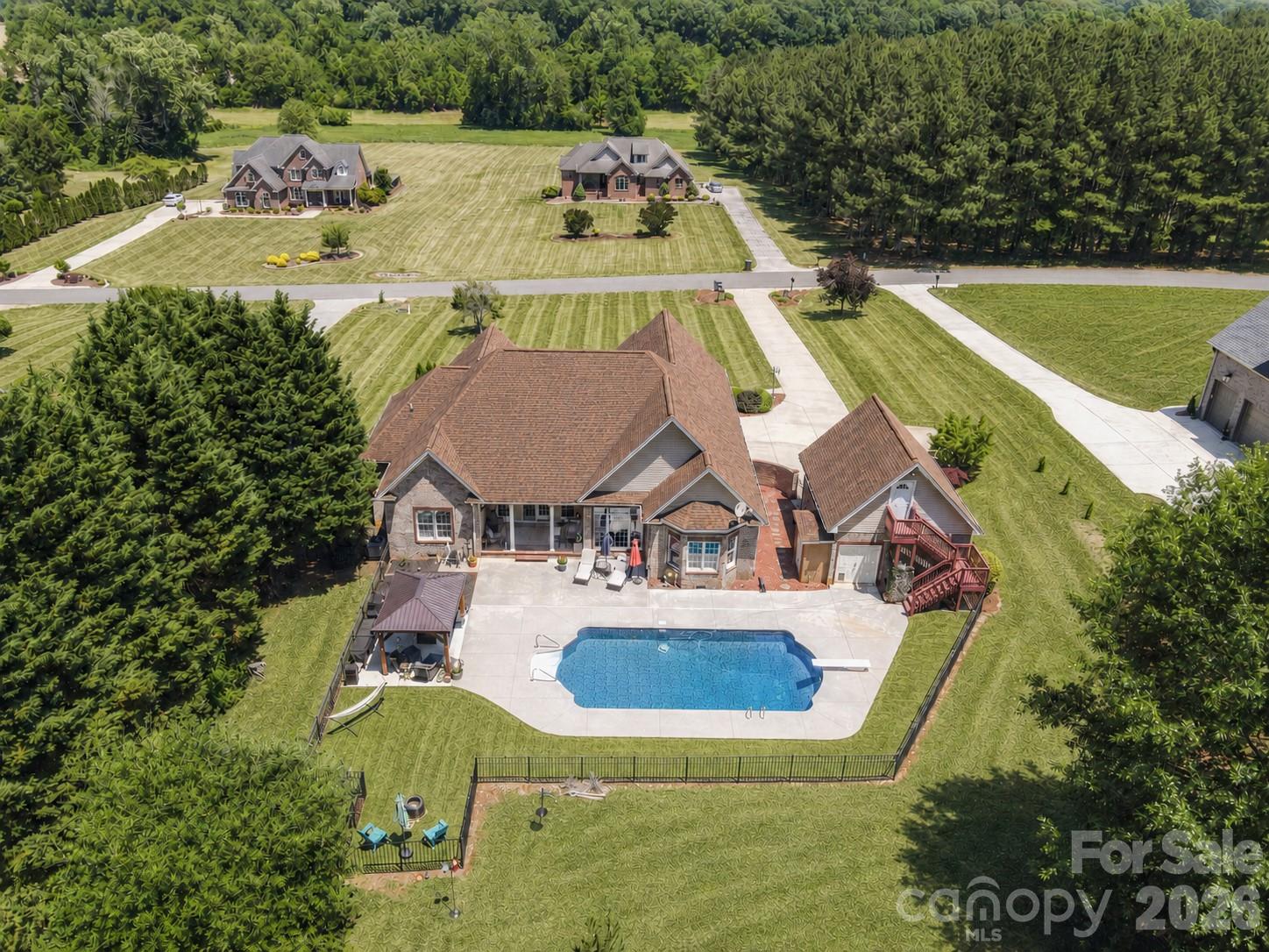 137 Natures Trl, Statesville, NC 28625