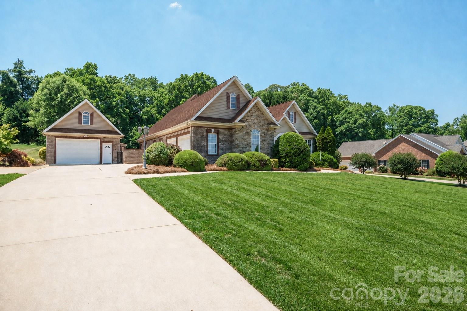 137 Natures Trl, Statesville, NC 28625