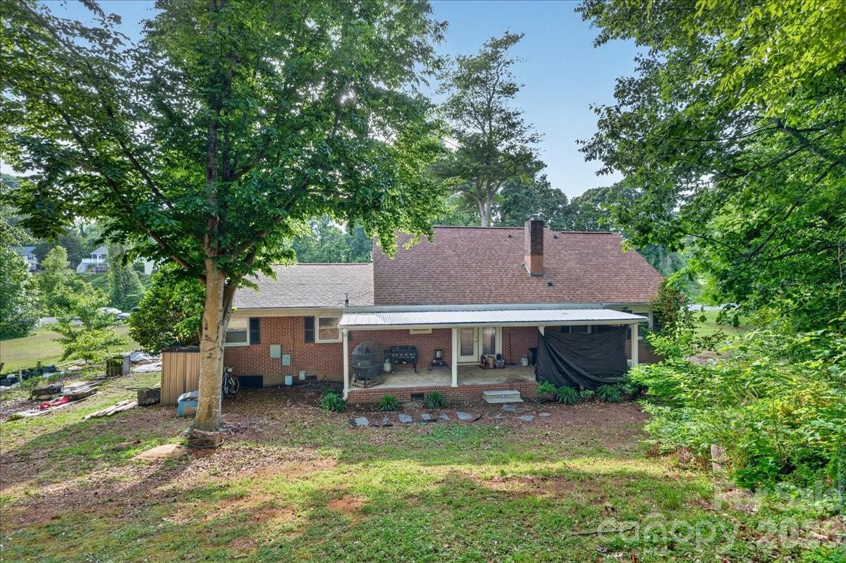 1303 Wildwood Dr, Kannapolis, NC 28081