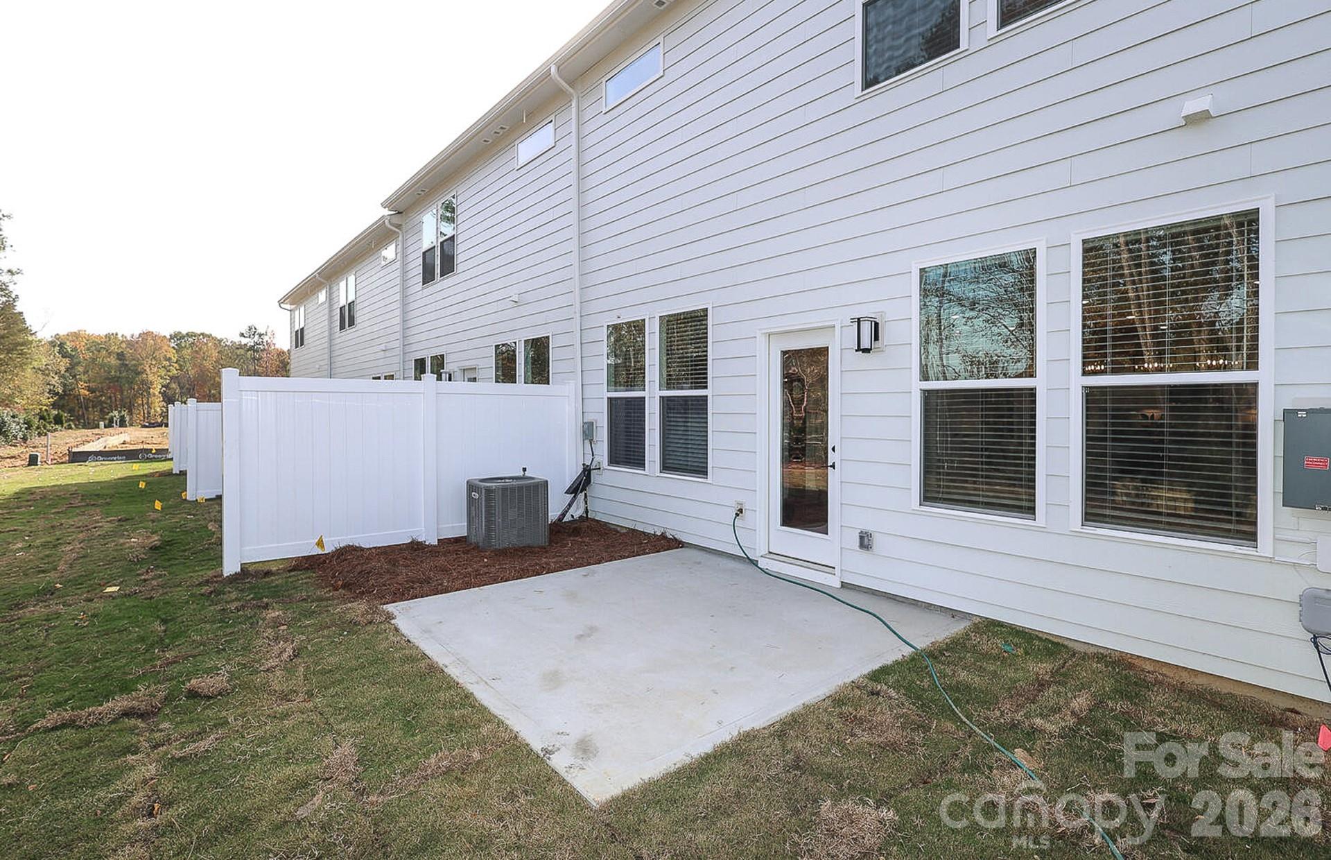 2011 Bayou Trace Dr, Charlotte, NC 28262