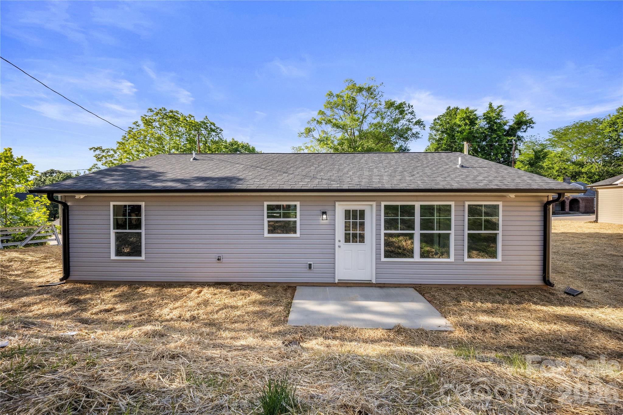 303 W 9th St, Kannapolis, NC 28081