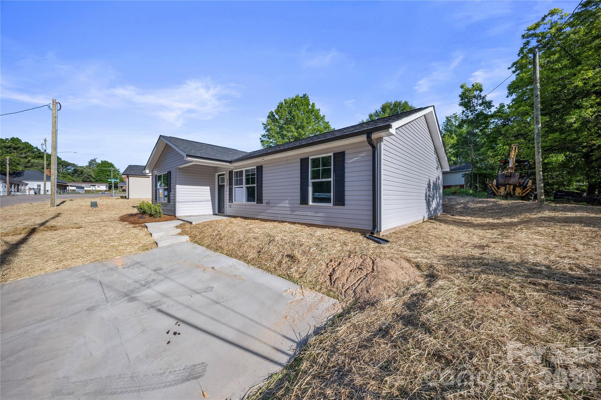 303 W 9th St, Kannapolis, NC 28081