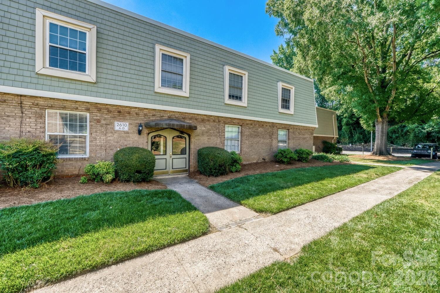 2610 Park Rd #B, Charlotte, NC 28209