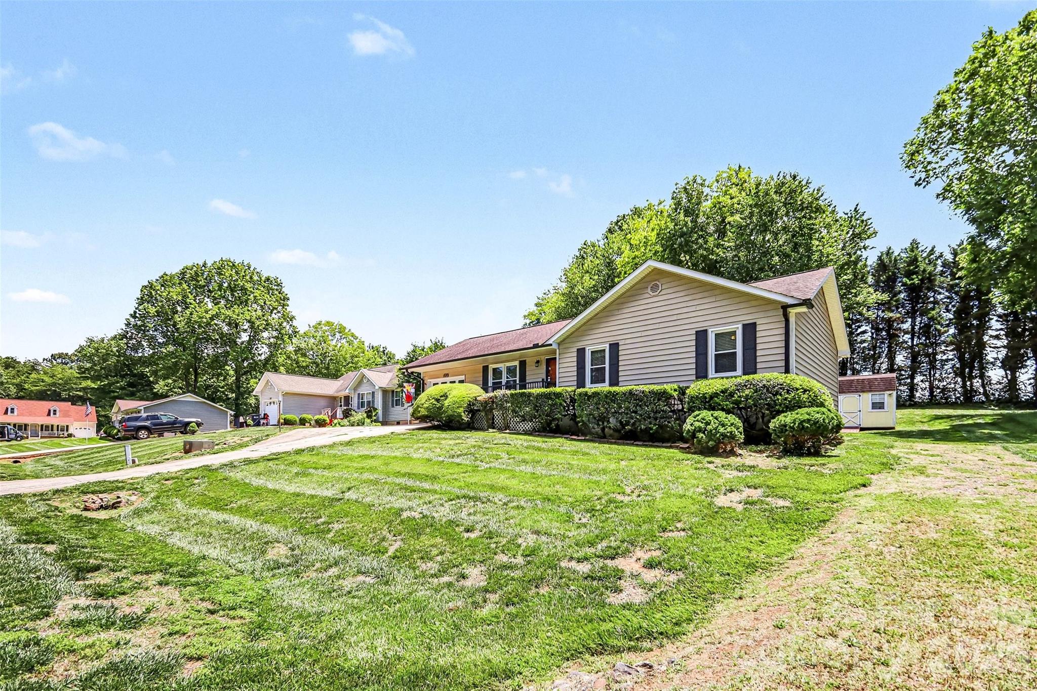 115 Cartway Ln, Statesville, NC 28625