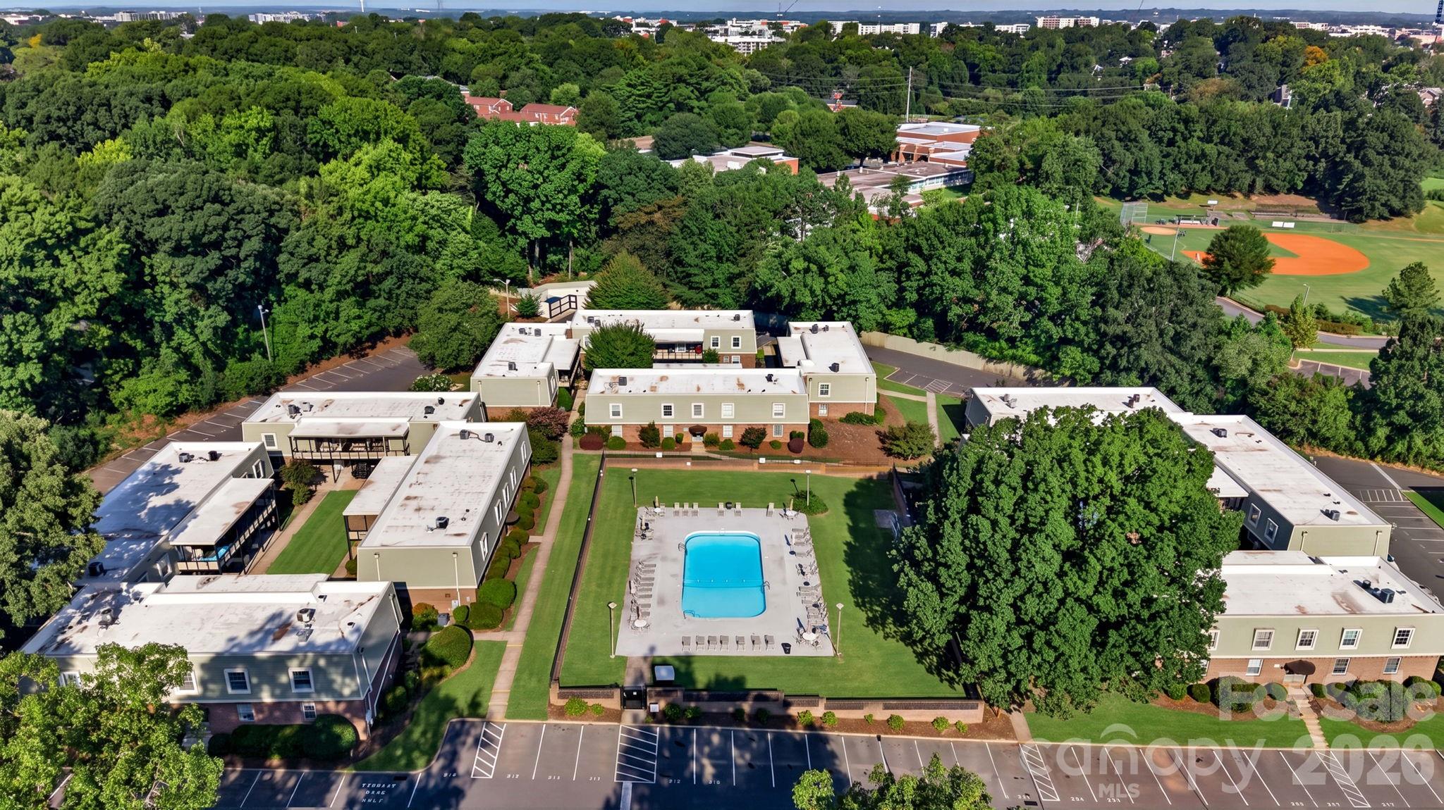 2610 Park Rd #E, Charlotte, NC 28209