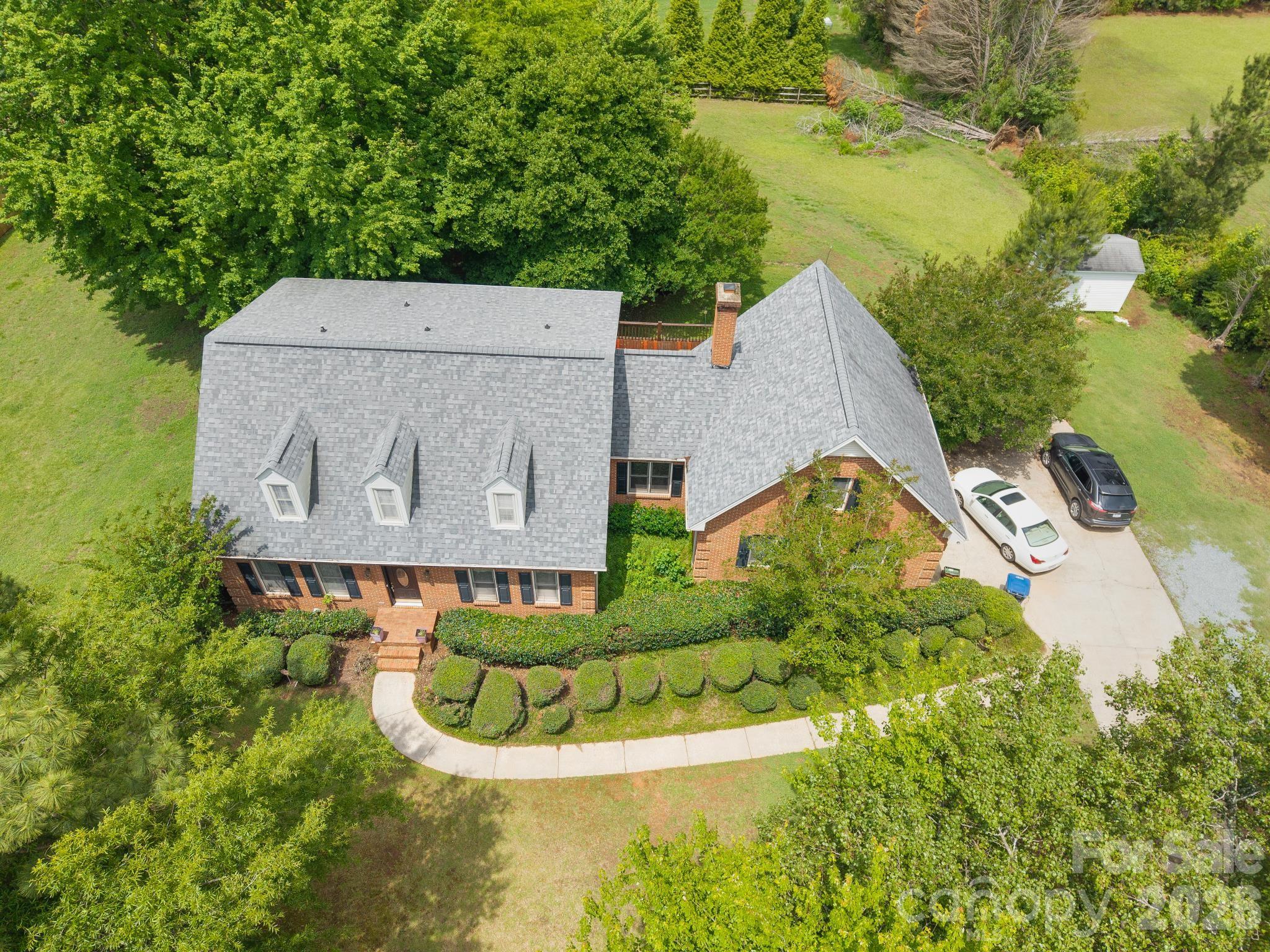 402 S Providence Rd, Waxhaw, NC 28173