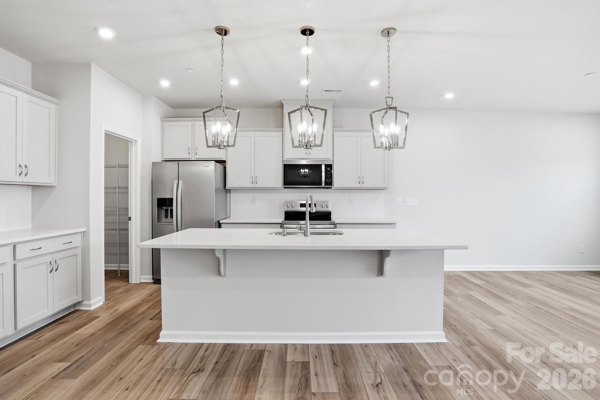 2540 Hedgecliff Rd, Kannapolis, NC 28025