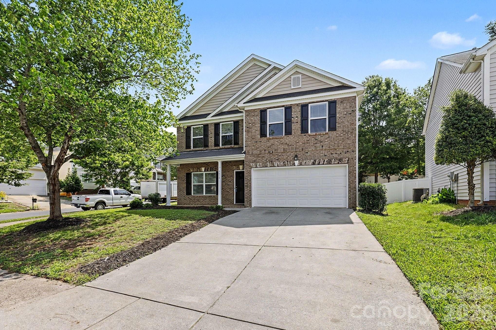 5618 Stowe Derby Dr, Charlotte, NC 28278