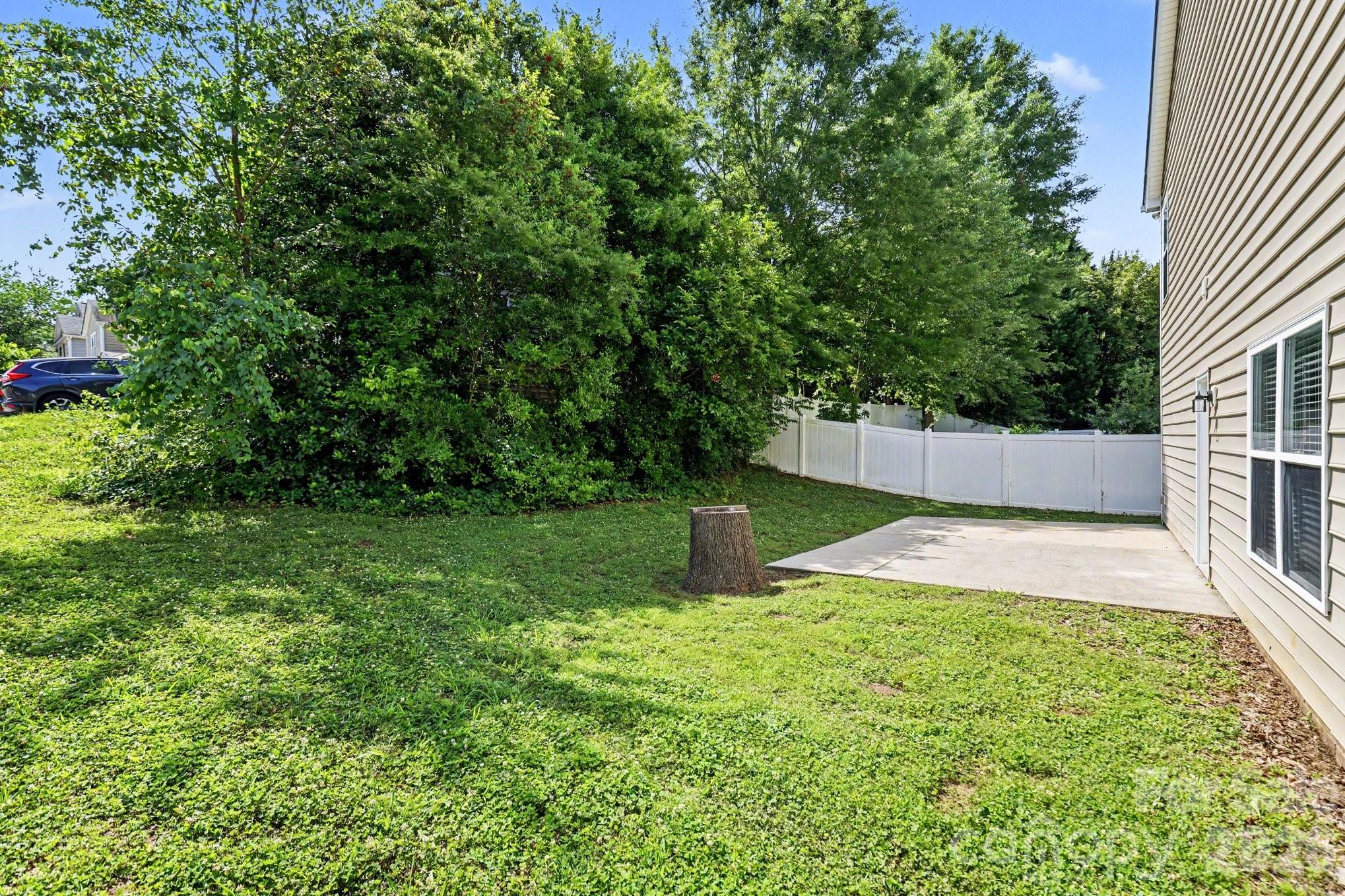 5618 Stowe Derby Dr, Charlotte, NC 28278