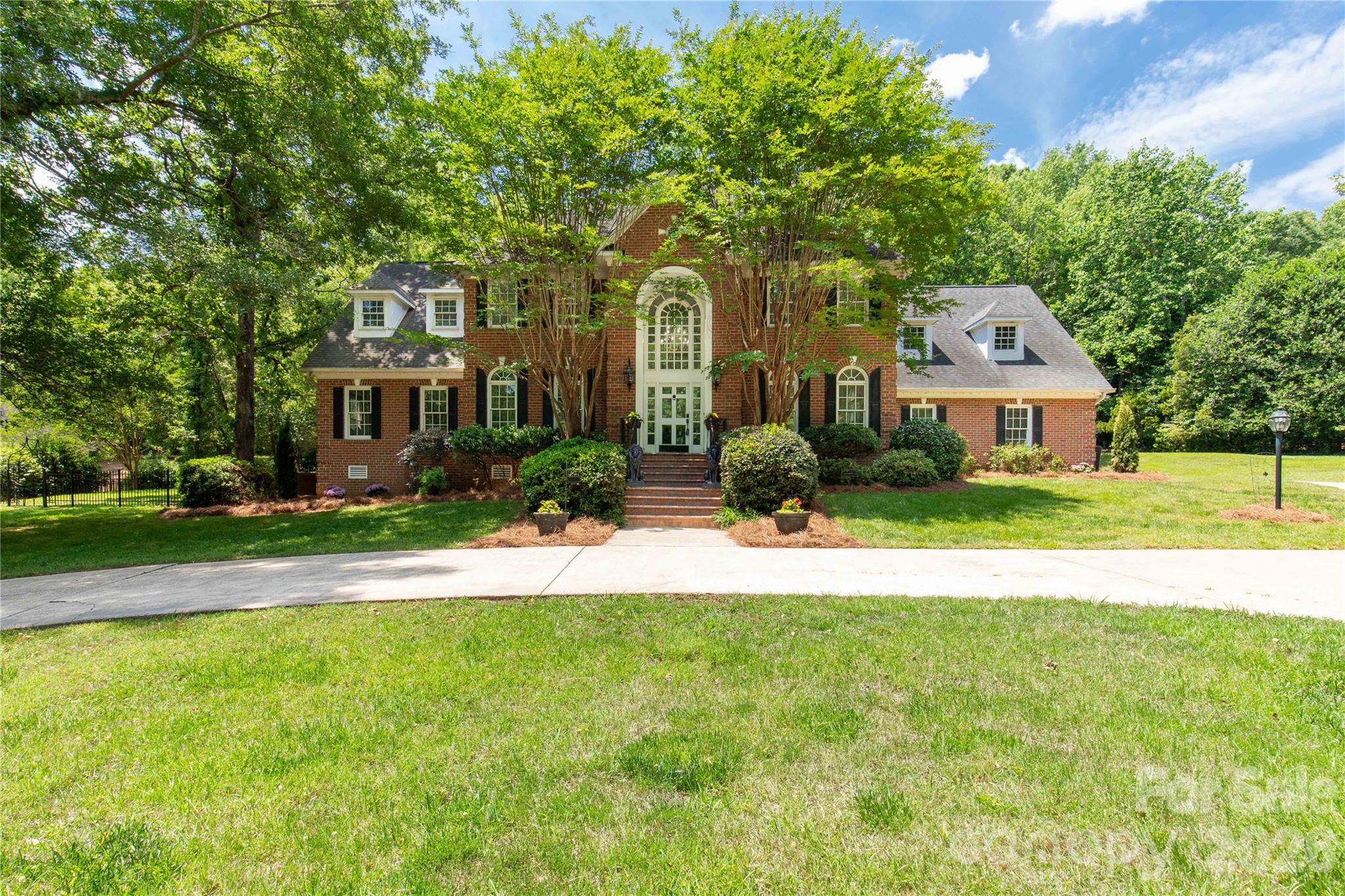 1933 Tara Trl, Lancaster, SC 29720