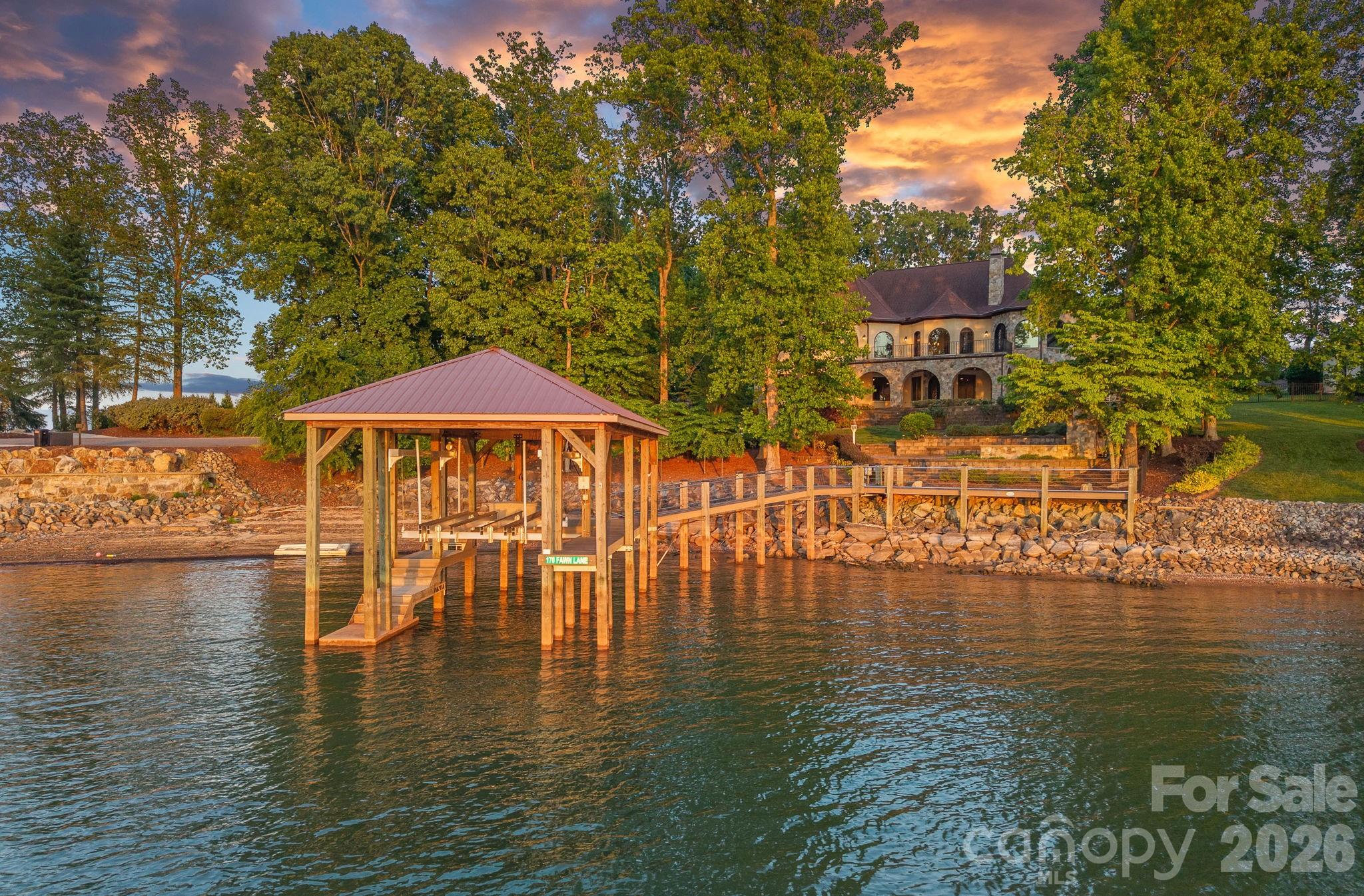 170 Fawn Ln, Mooresville, NC 28117