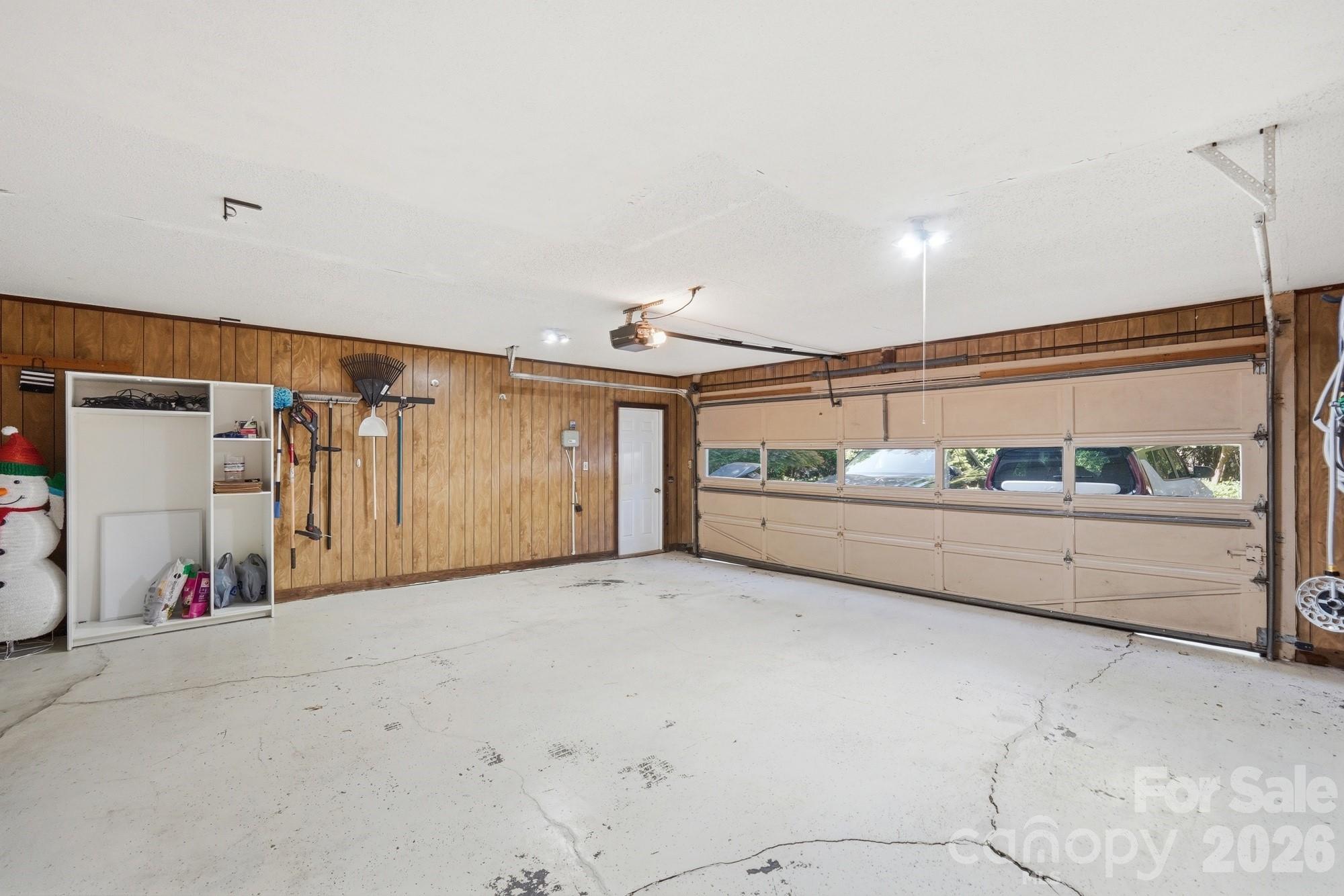 7045 Burlwood Rd, Charlotte, NC 28211